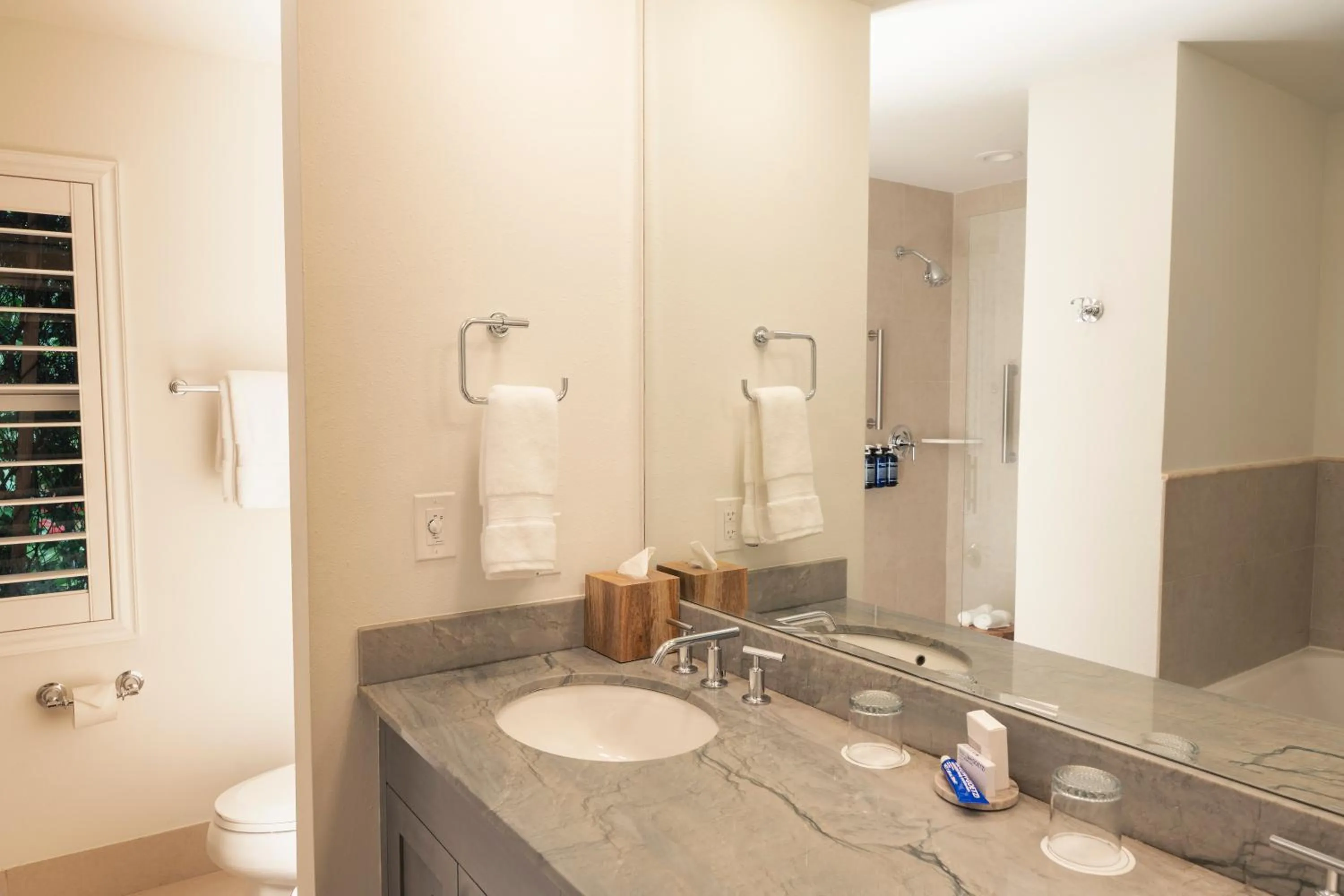 Bathroom in Islander Resort