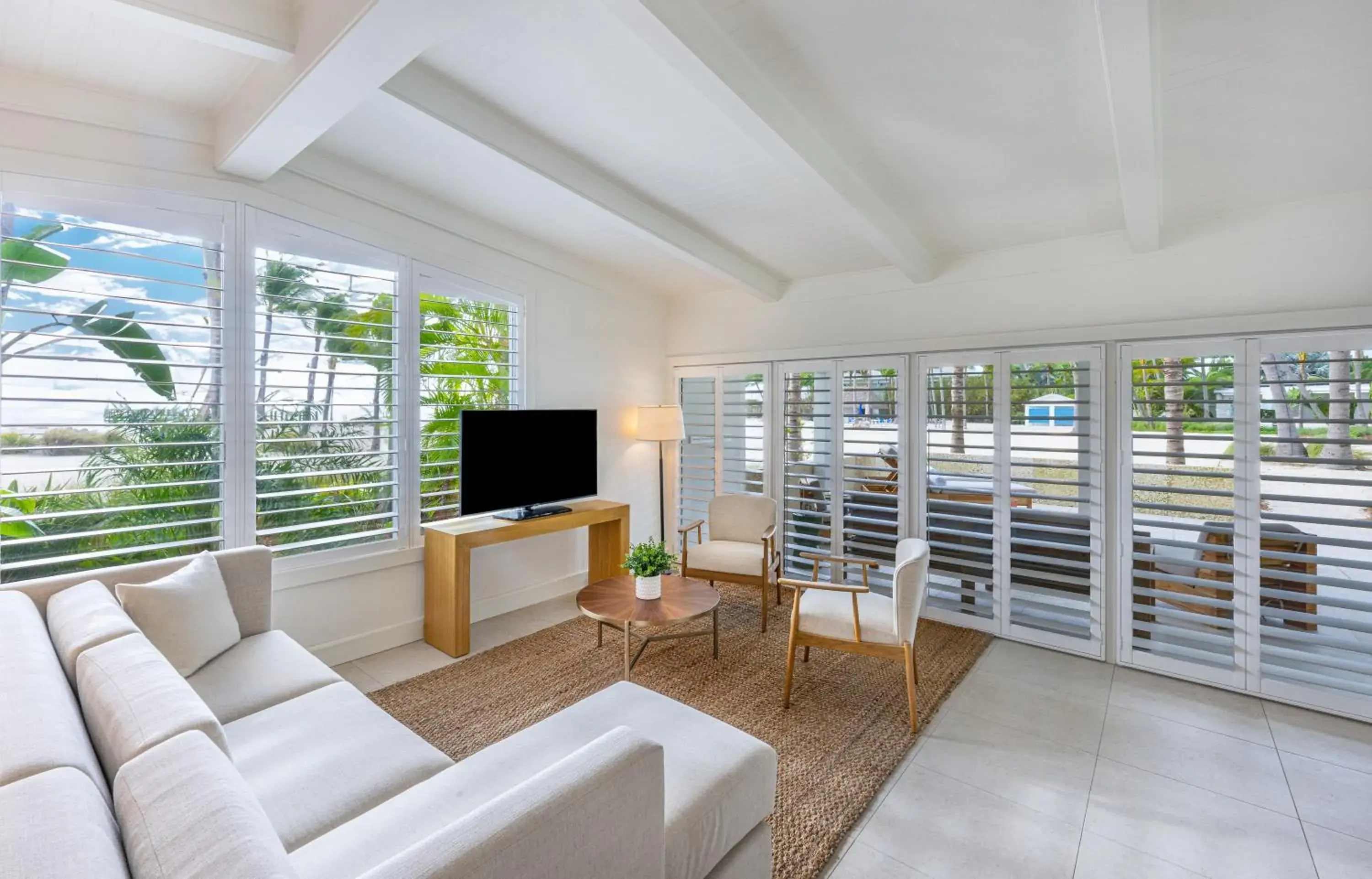 1 King 2 Queen Beds Islander Two Bedroom Suite in Islander Resort 1 King 2 Queen Beds Islander Two Bedroom Suite in Islander Resort