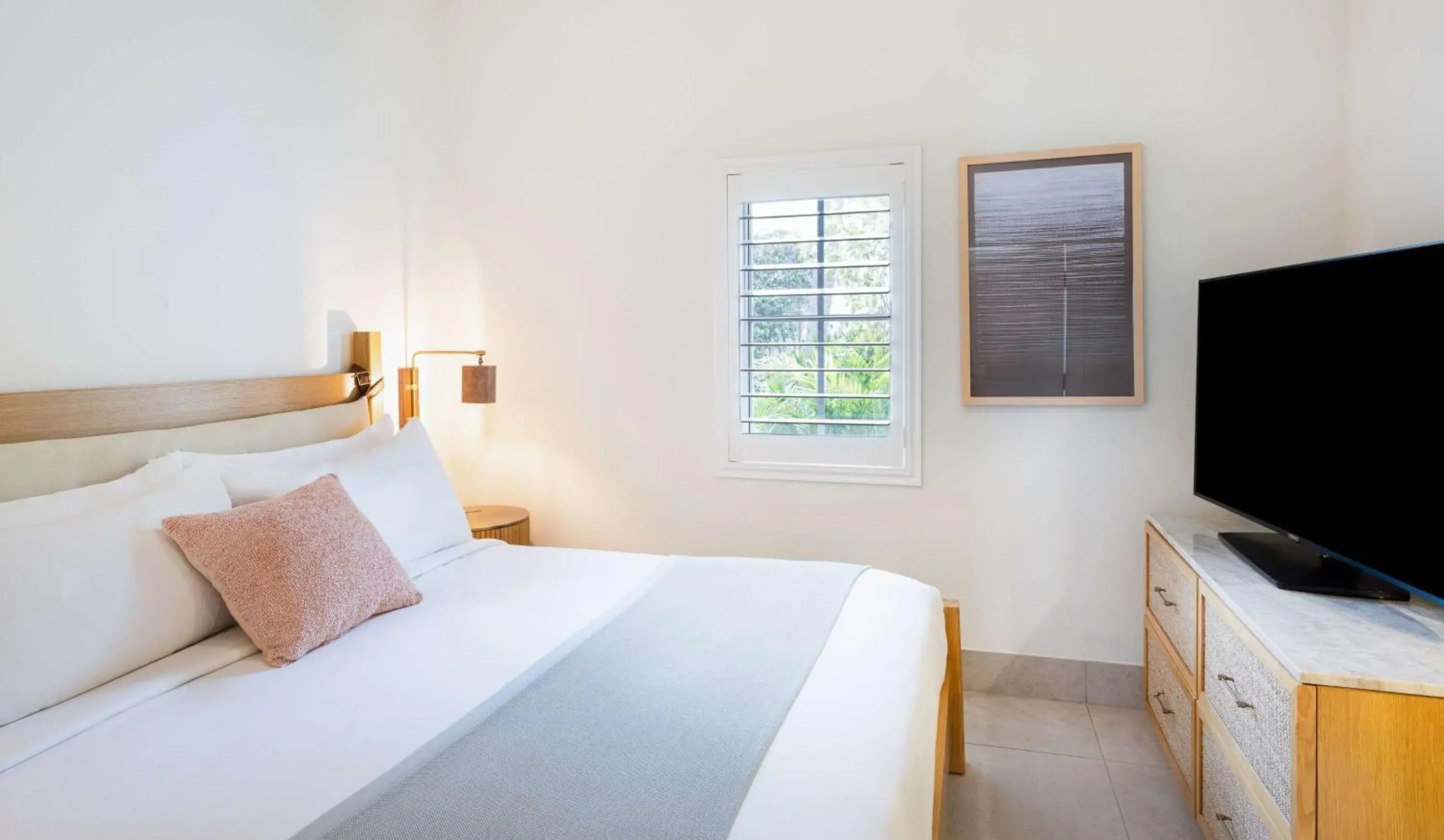 One Bedroom Ocean View Suite in Islander Resort One Bedroom Ocean View Suite in Islander Resort