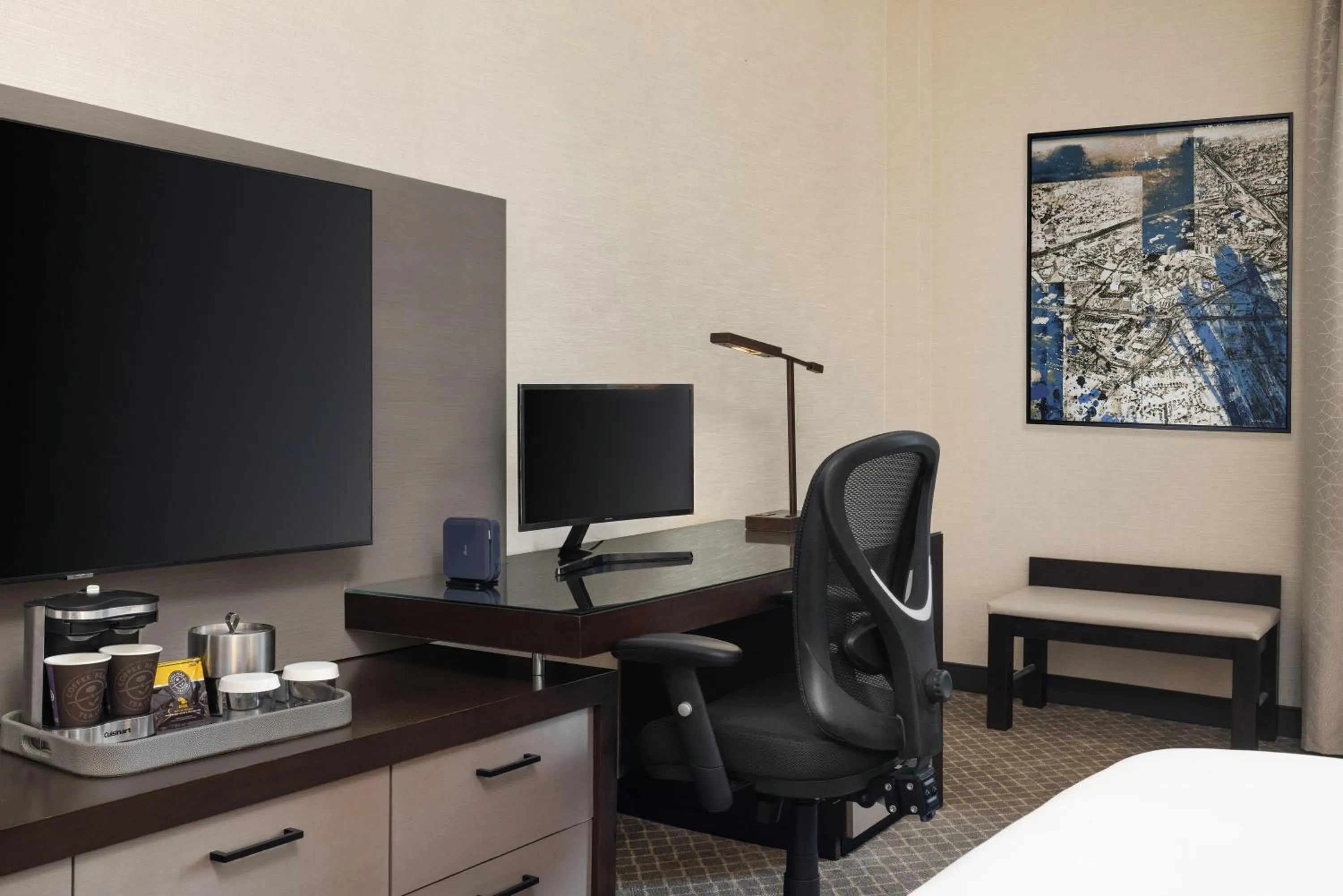 Bed in DoubleTree by Hilton McLean Tysons