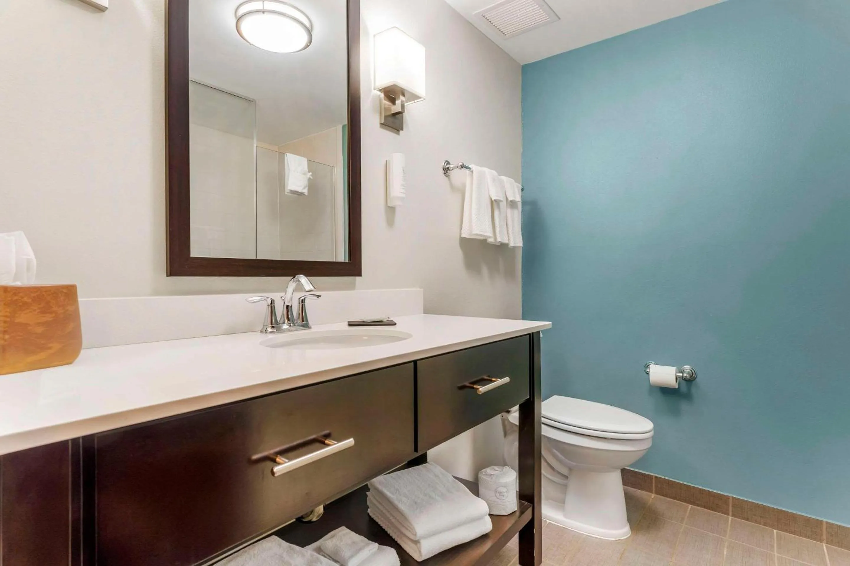 Bedroom in Sleep Inn & Suites Cumberland