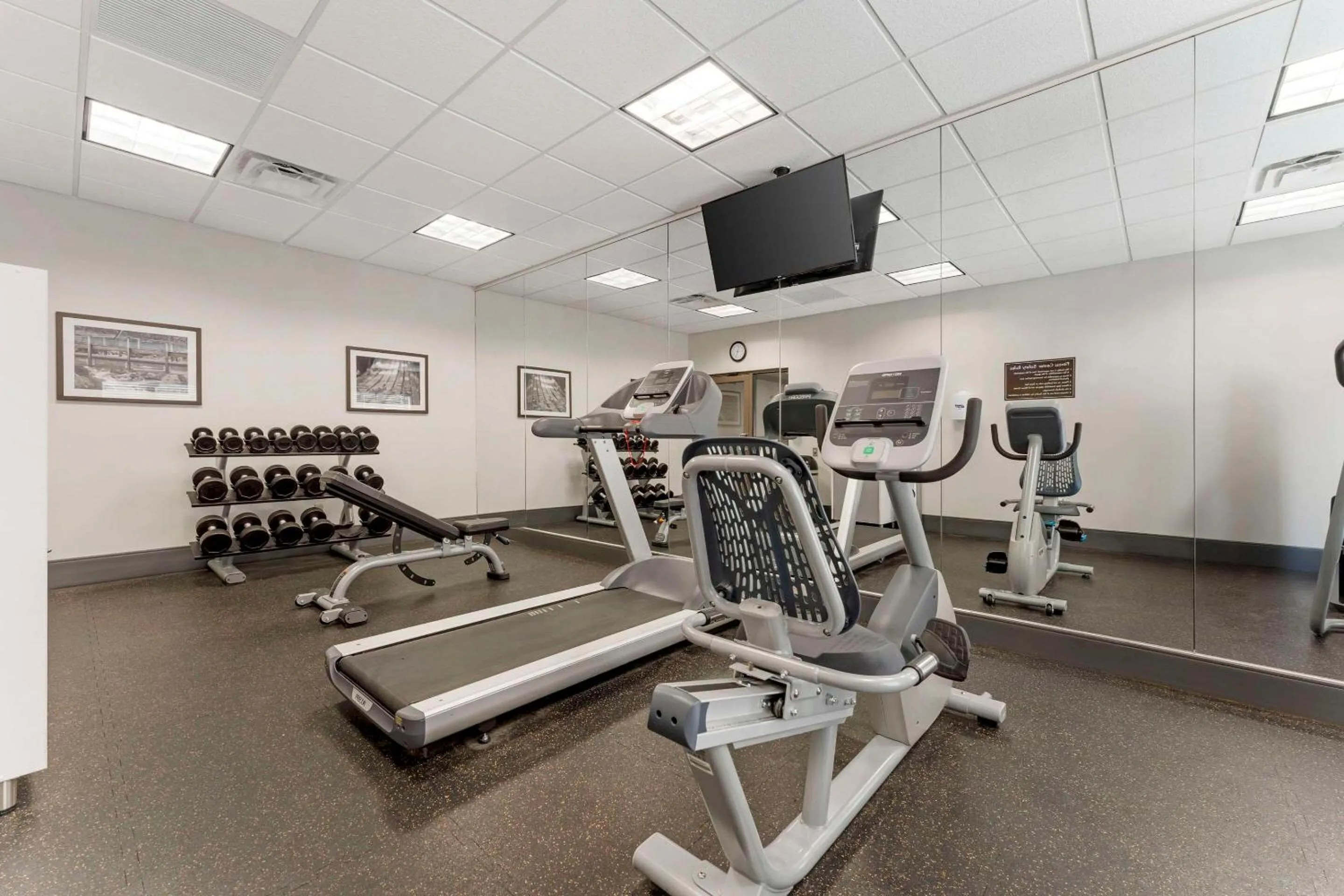 Fitness centre/facilities in Sleep Inn & Suites Cumberland