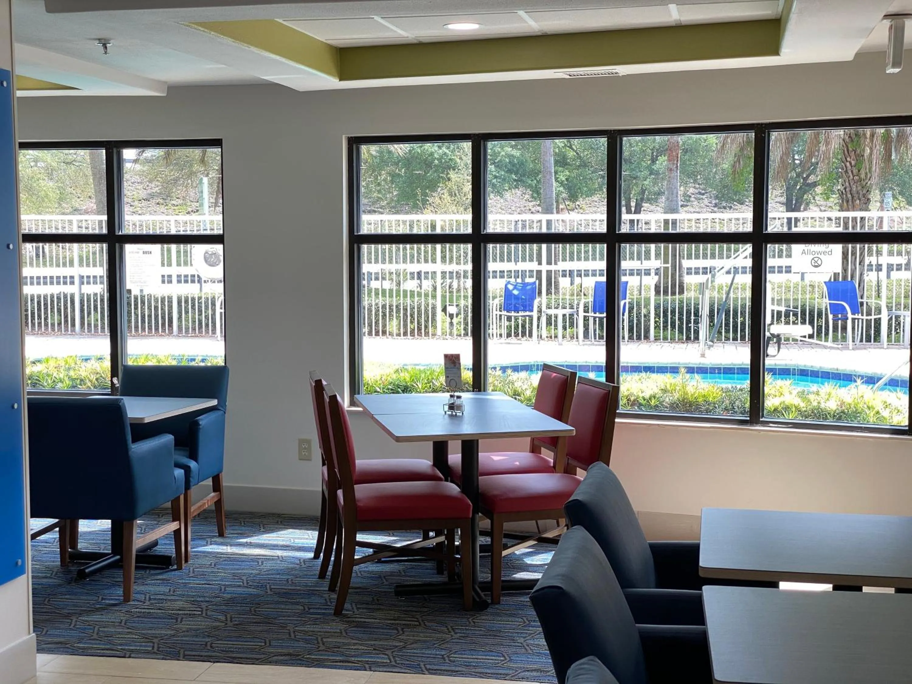 Breakfast in Holiday Inn Express Hotel & Suites Jacksonville-Blount Island by IHG