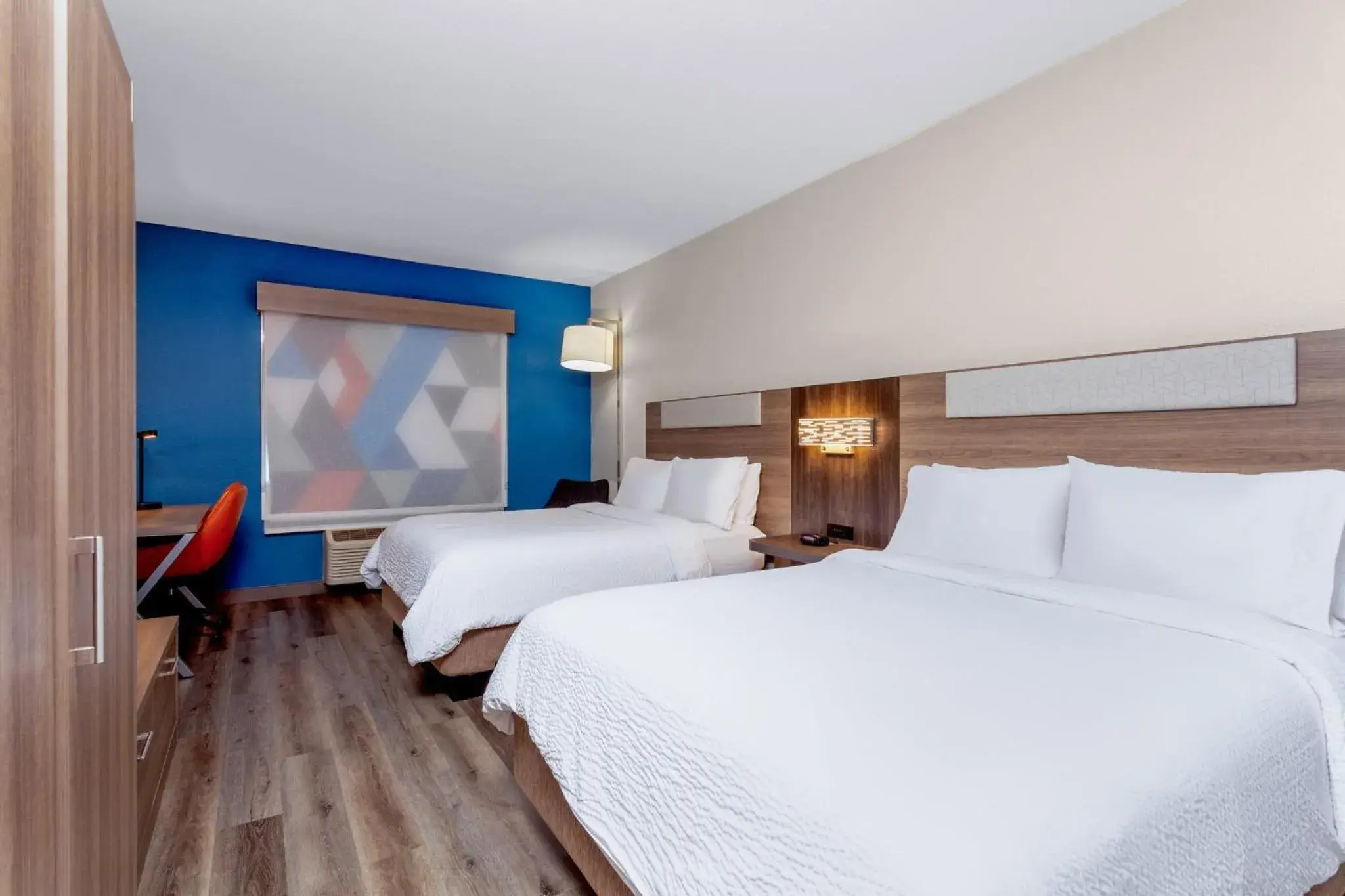 Standard Room with Two Queen Beds in Holiday Inn Express Hotel & Suites Jacksonville-Blount Island by IHG Standard Room with Two Queen Beds in Holiday Inn Express Hotel & Suites Jacksonville-Blount Island by IHG