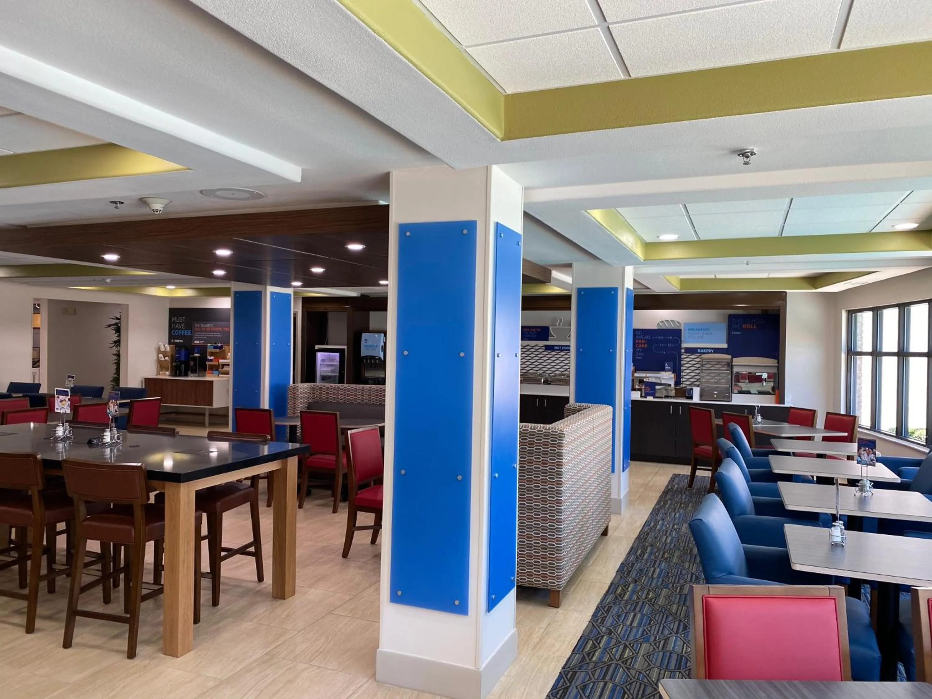 Breakfast in Holiday Inn Express Hotel & Suites Jacksonville-Blount Island by IHG