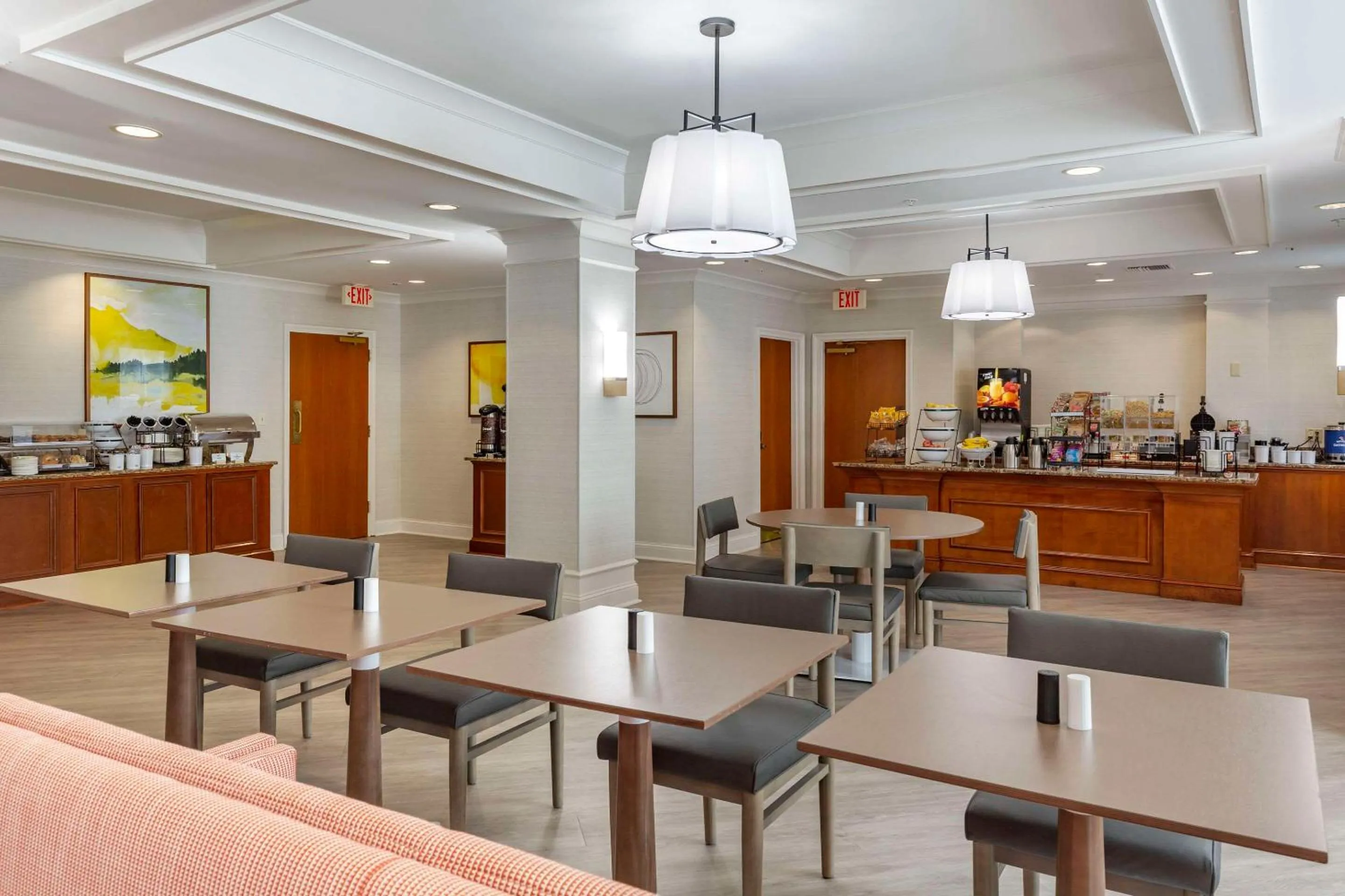 Breakfast in Comfort Inn & Suites