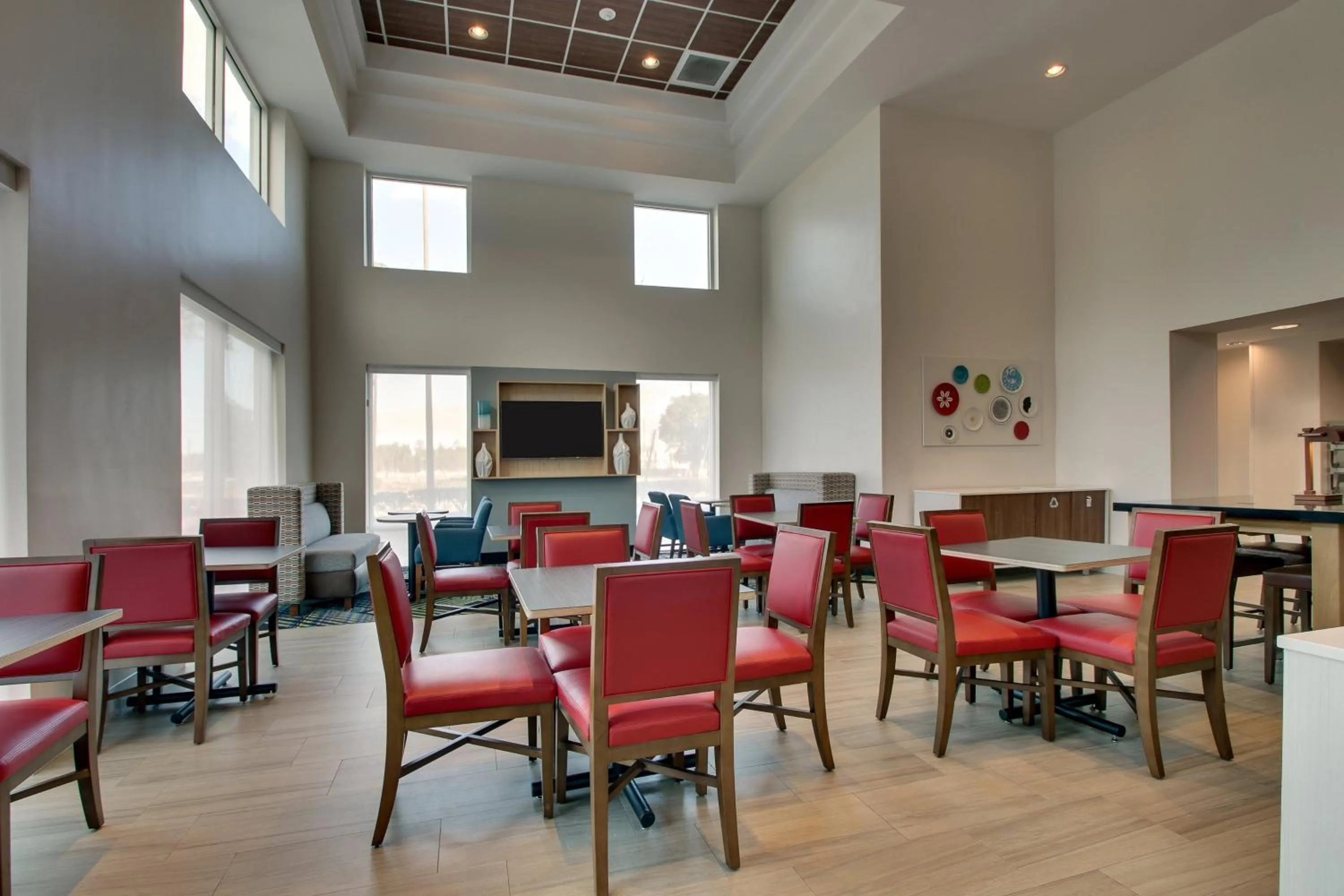 Breakfast in Holiday Inn Express Hotel & Suites Jacksonville North-Fernandina by IHG