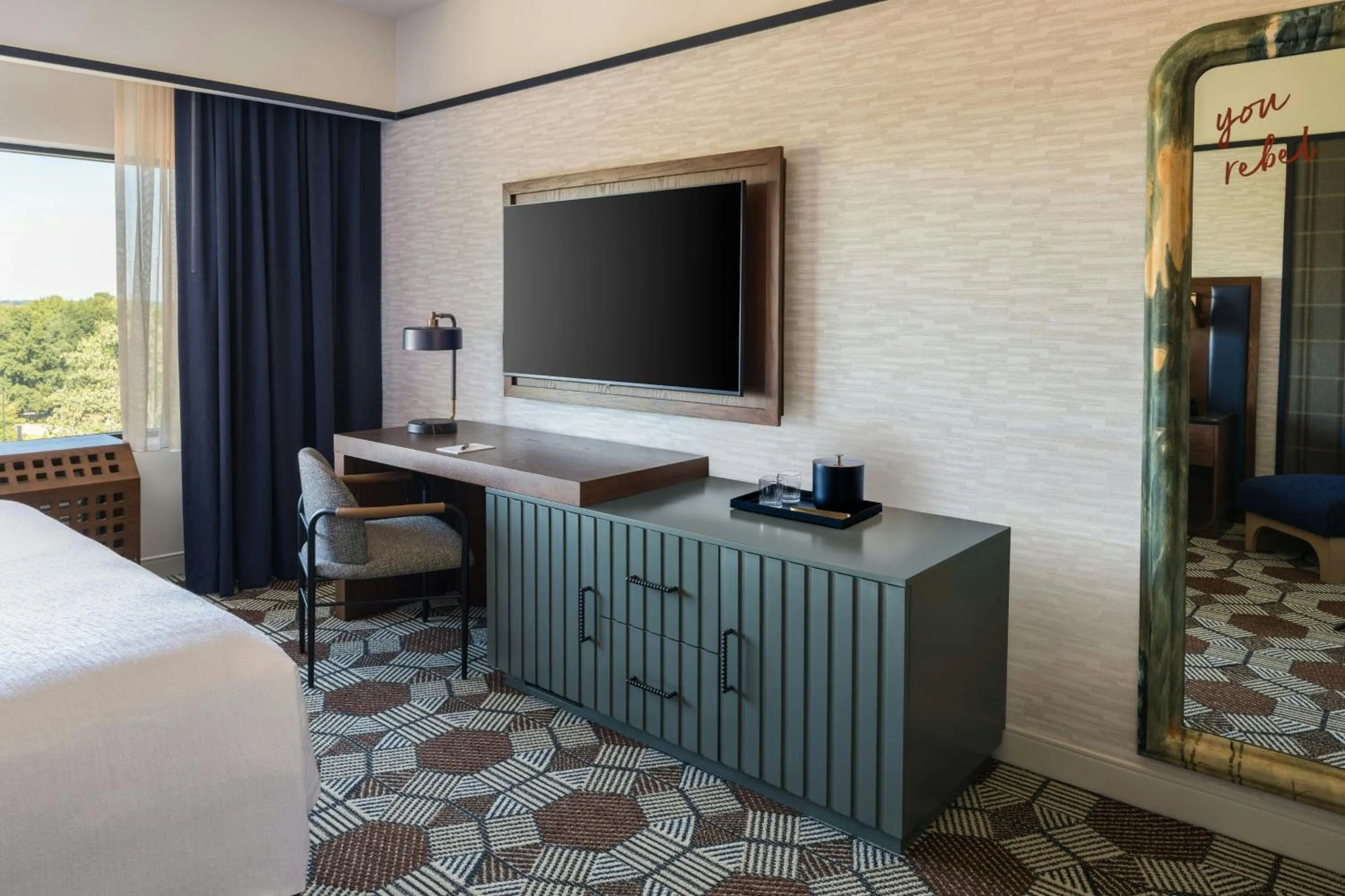 Photo of the whole room, Bed in The Mecklen Hotel, a Tribute Portfolio Hotel