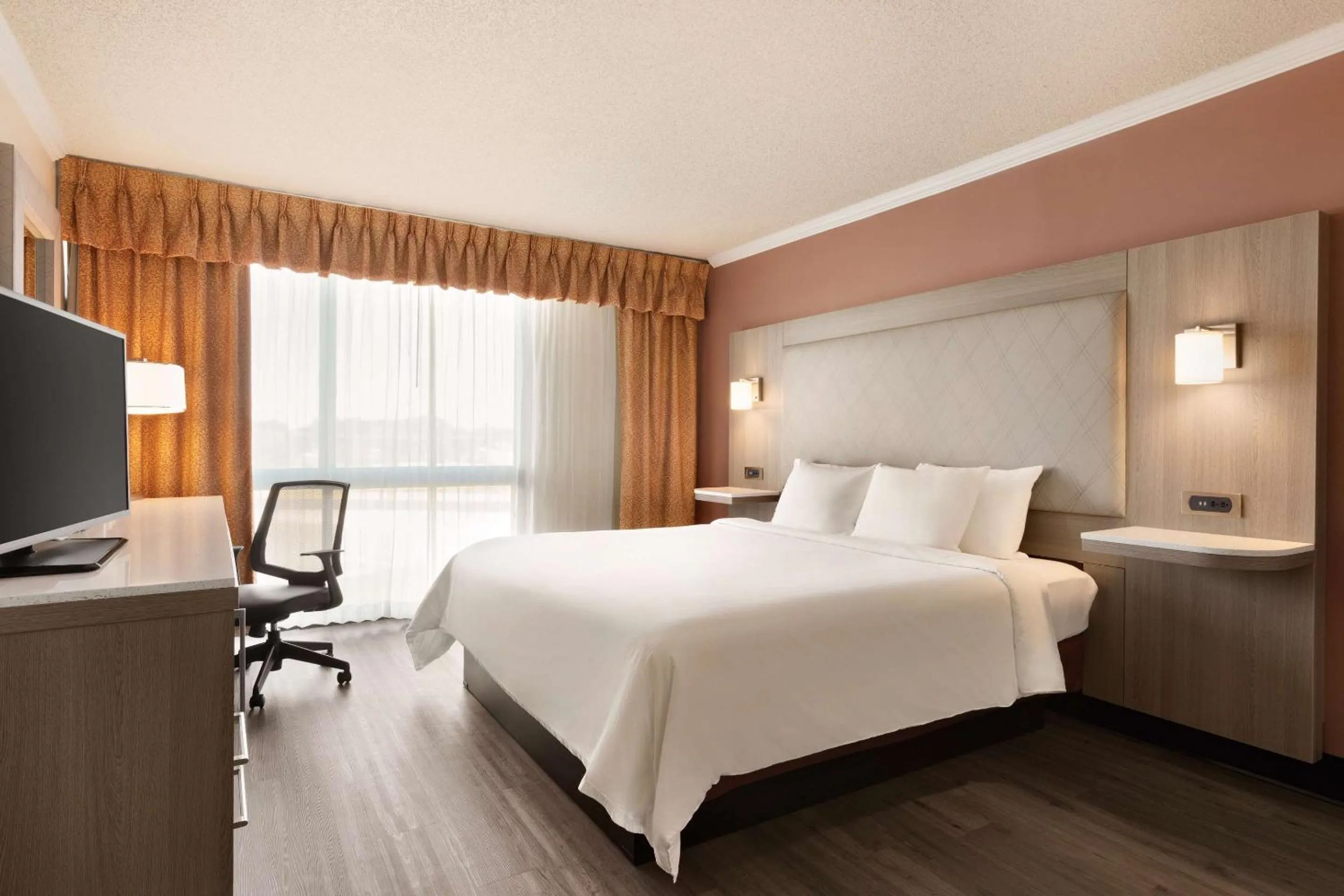 Bedroom in Radisson Hotel Lenexa Overland Park