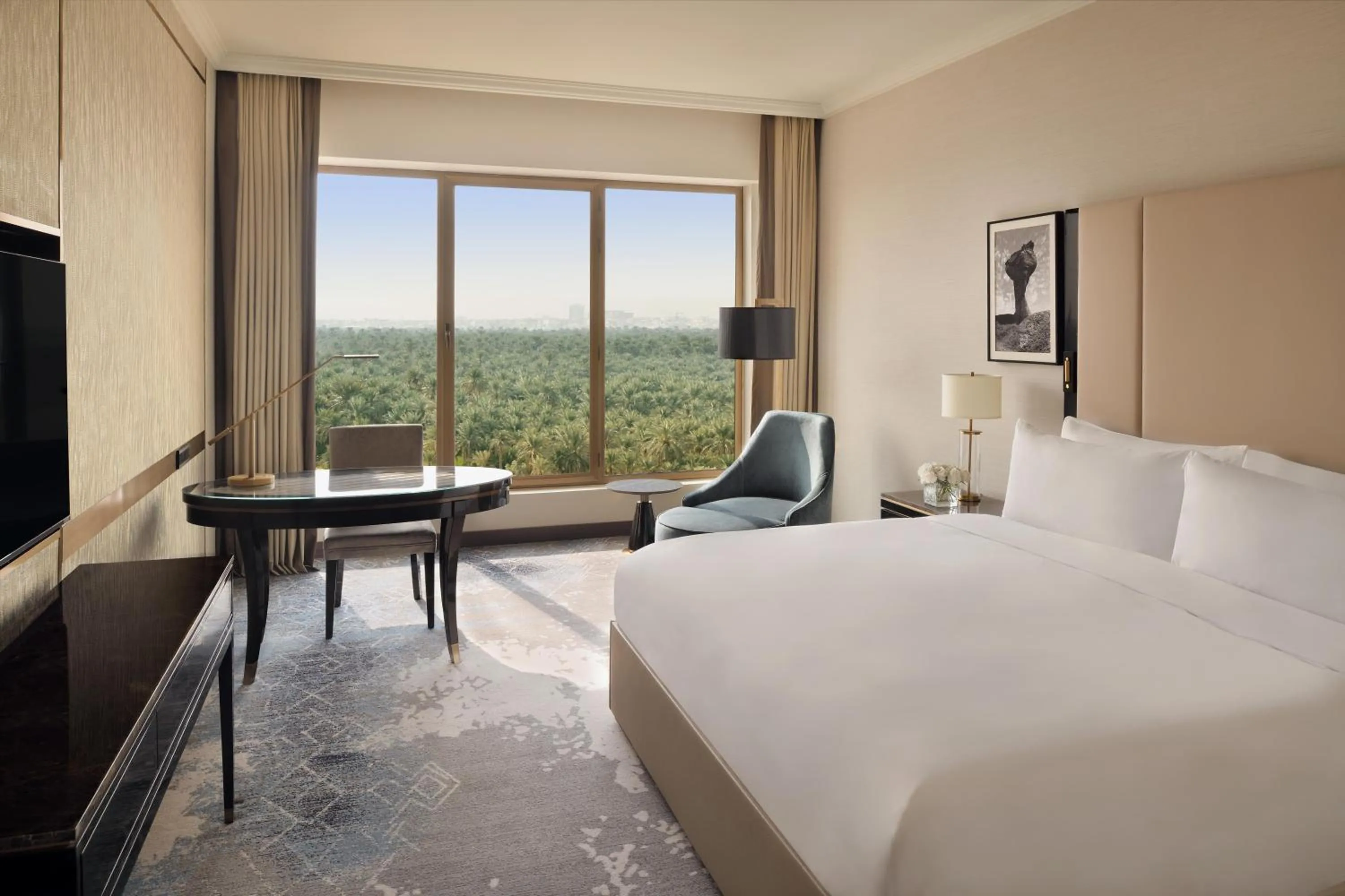 Photo of the whole room, Bed in Al Ahsa InterContinental by IHG