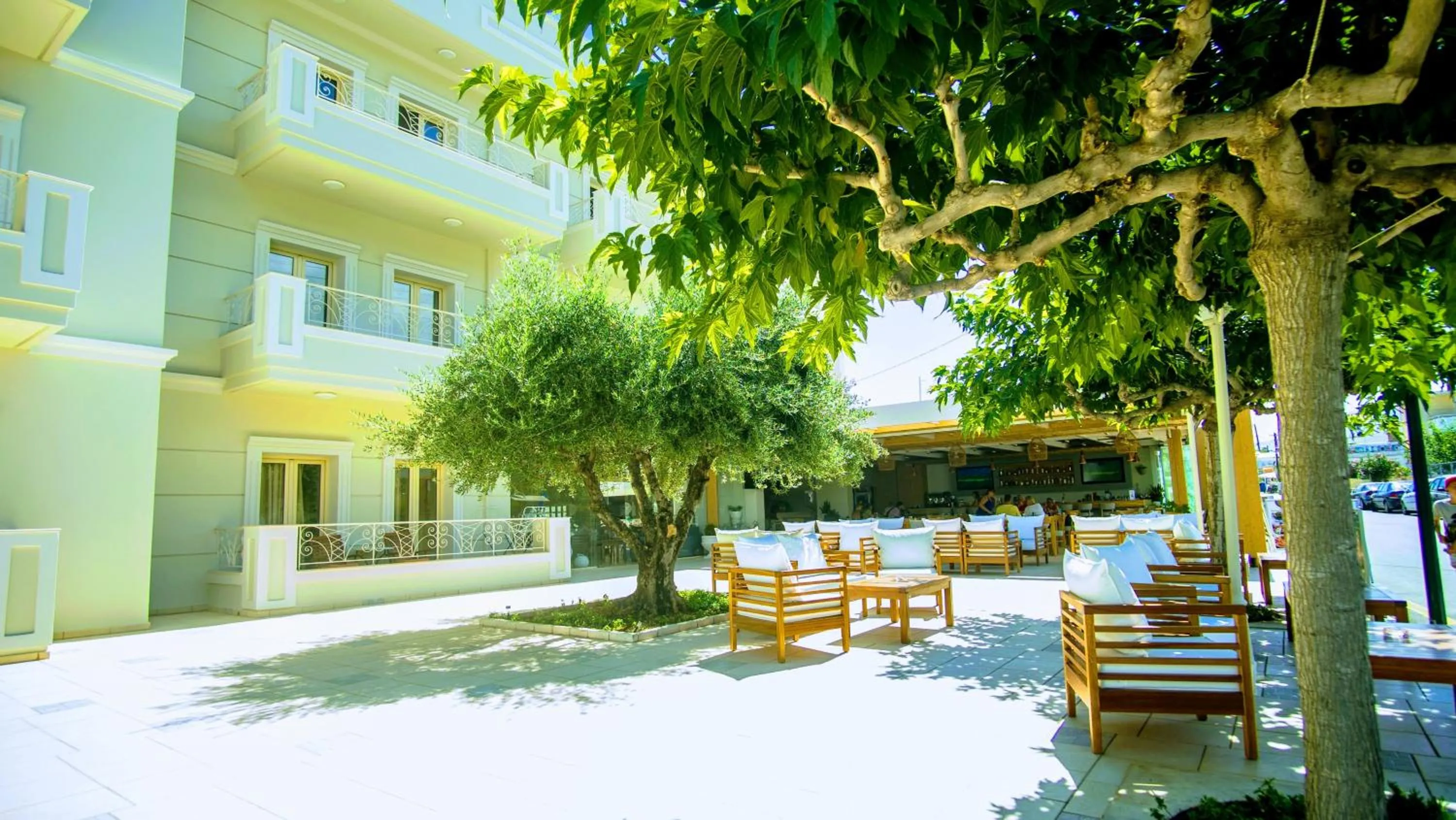 Property building in Pela Sofia