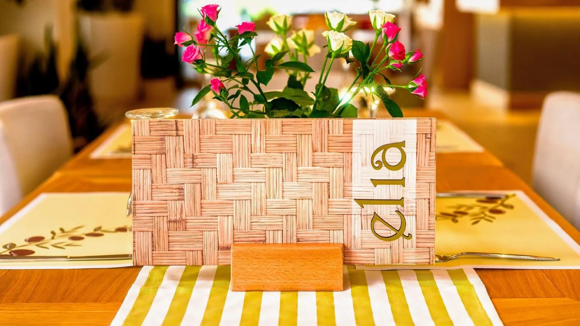 Restaurant/places to eat in Pela Sofia