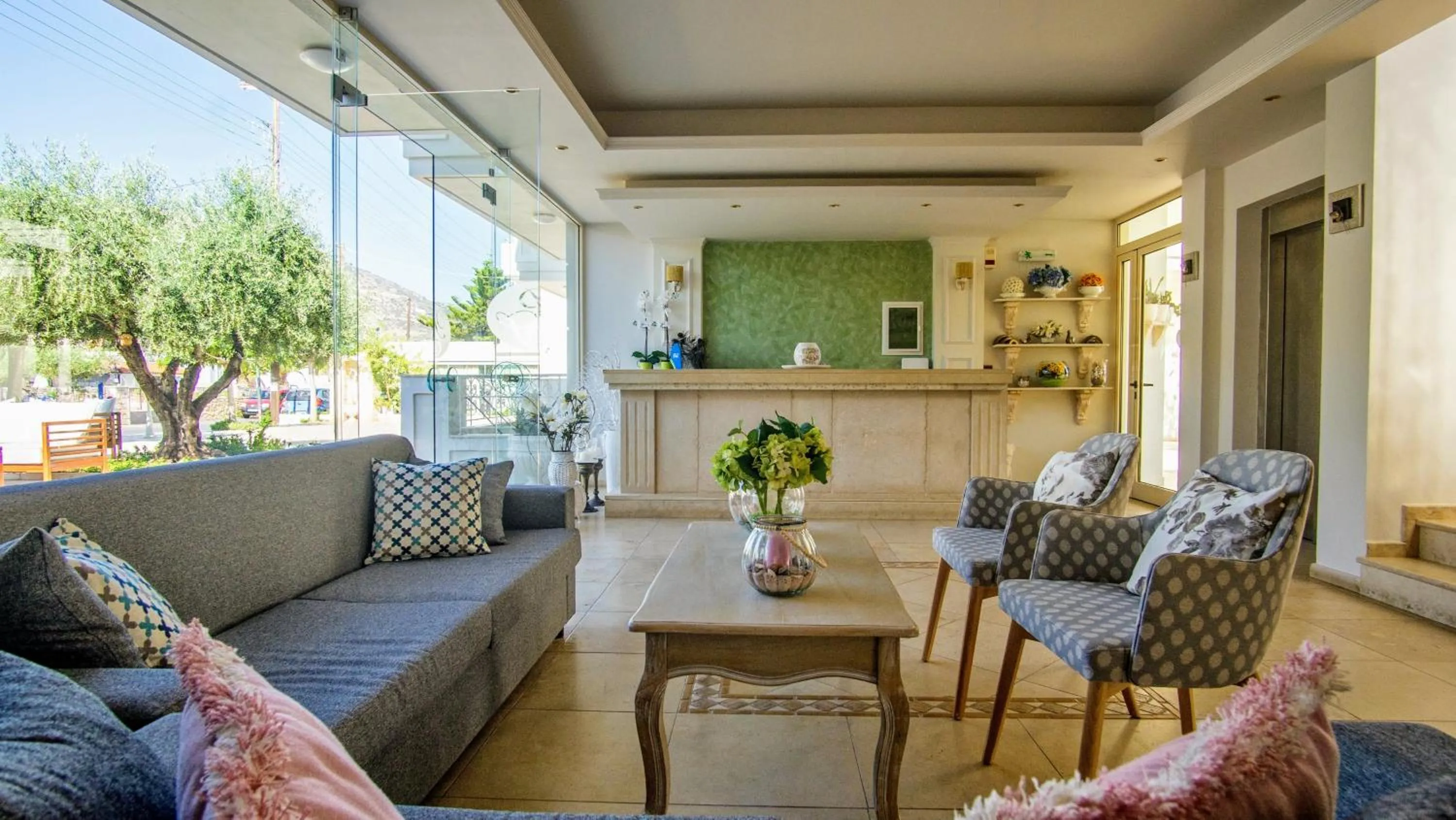 Lobby or reception in Pela Sofia