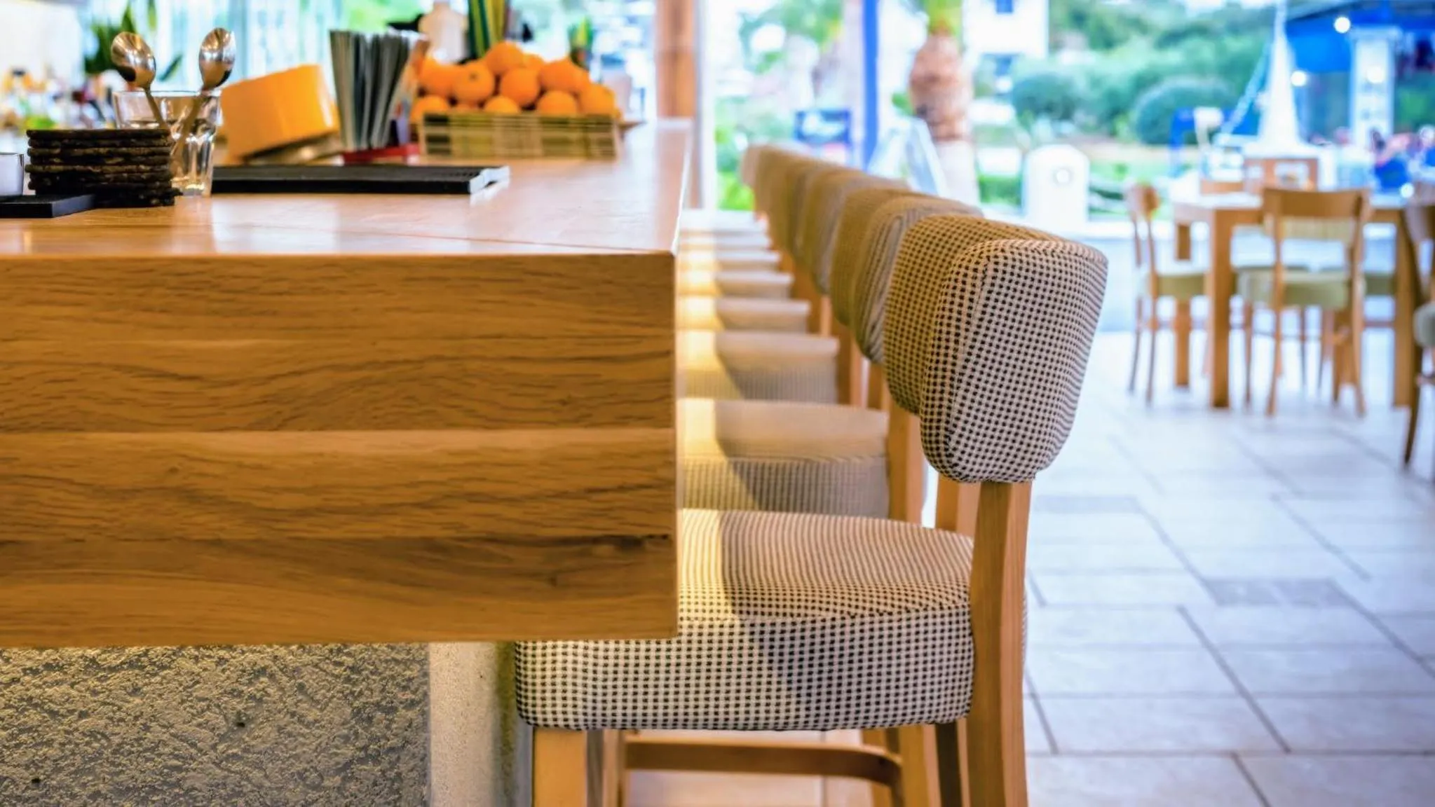 Restaurant/places to eat in Pela Sofia