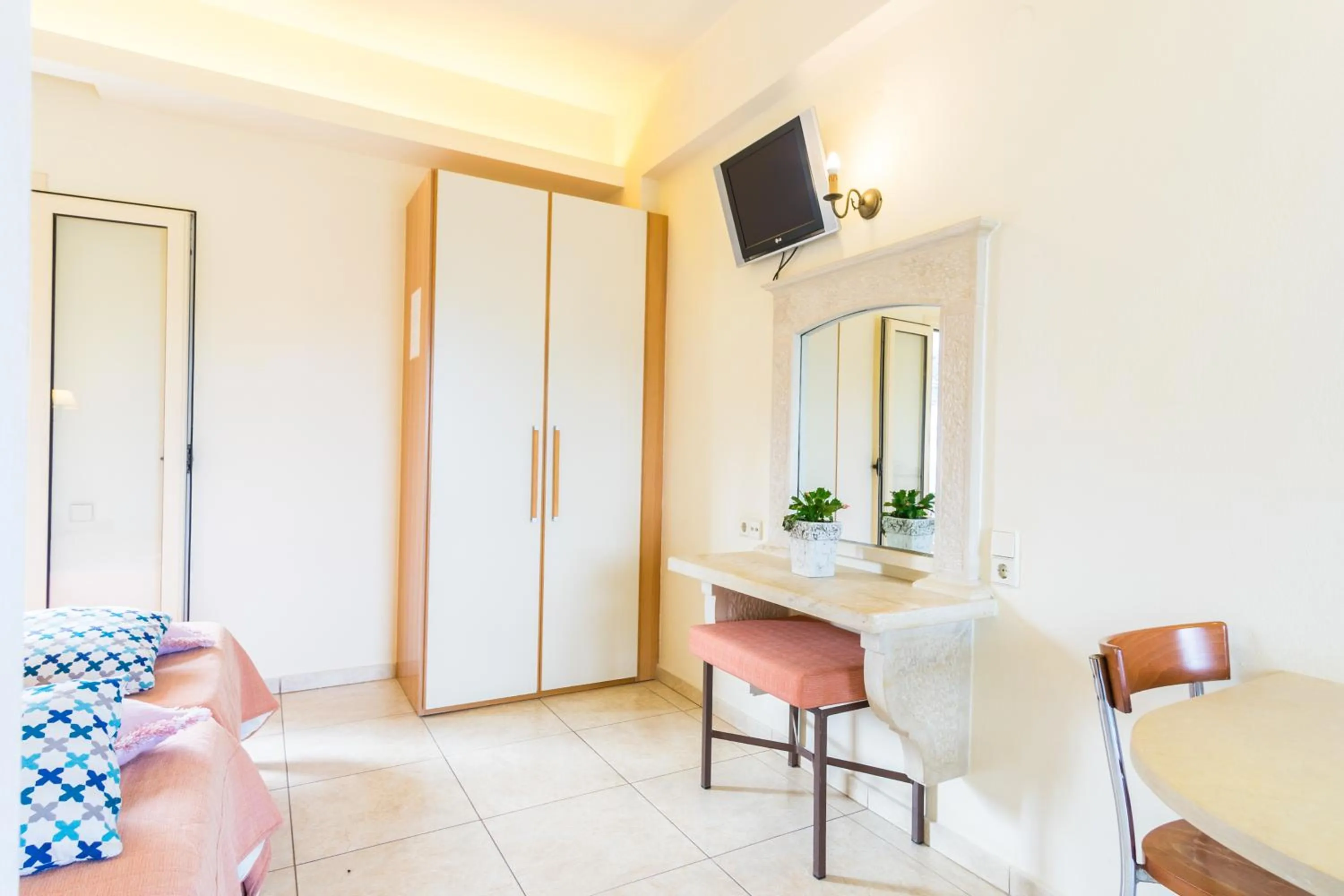 Bedroom in Pela Sofia