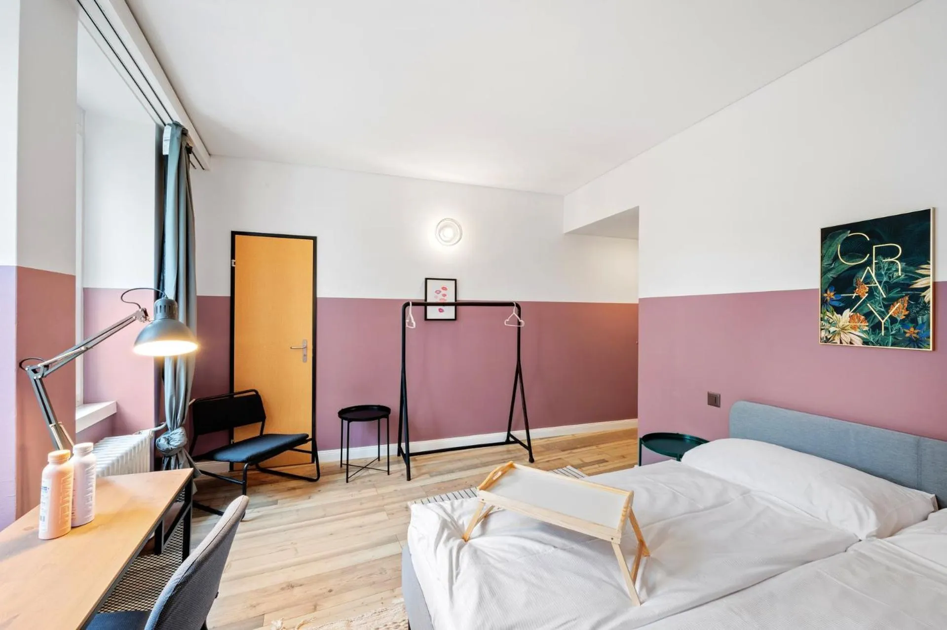 Bed in Becozy Self Check-in Pop-Up Hotel Basel