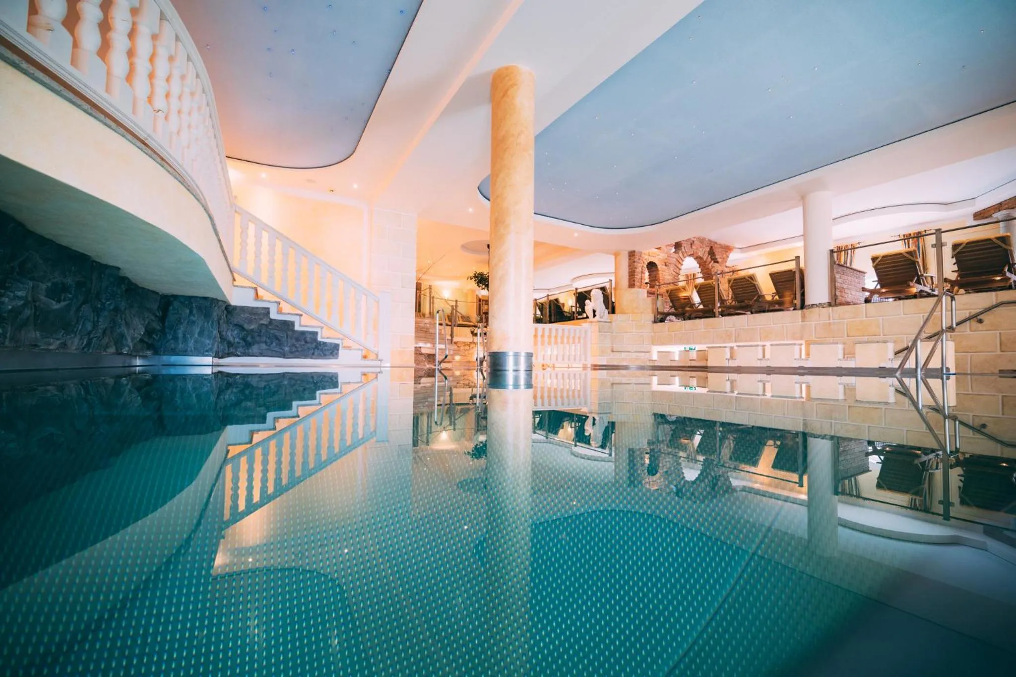 Swimming pool in Dilly - Das Nationalpark Resort