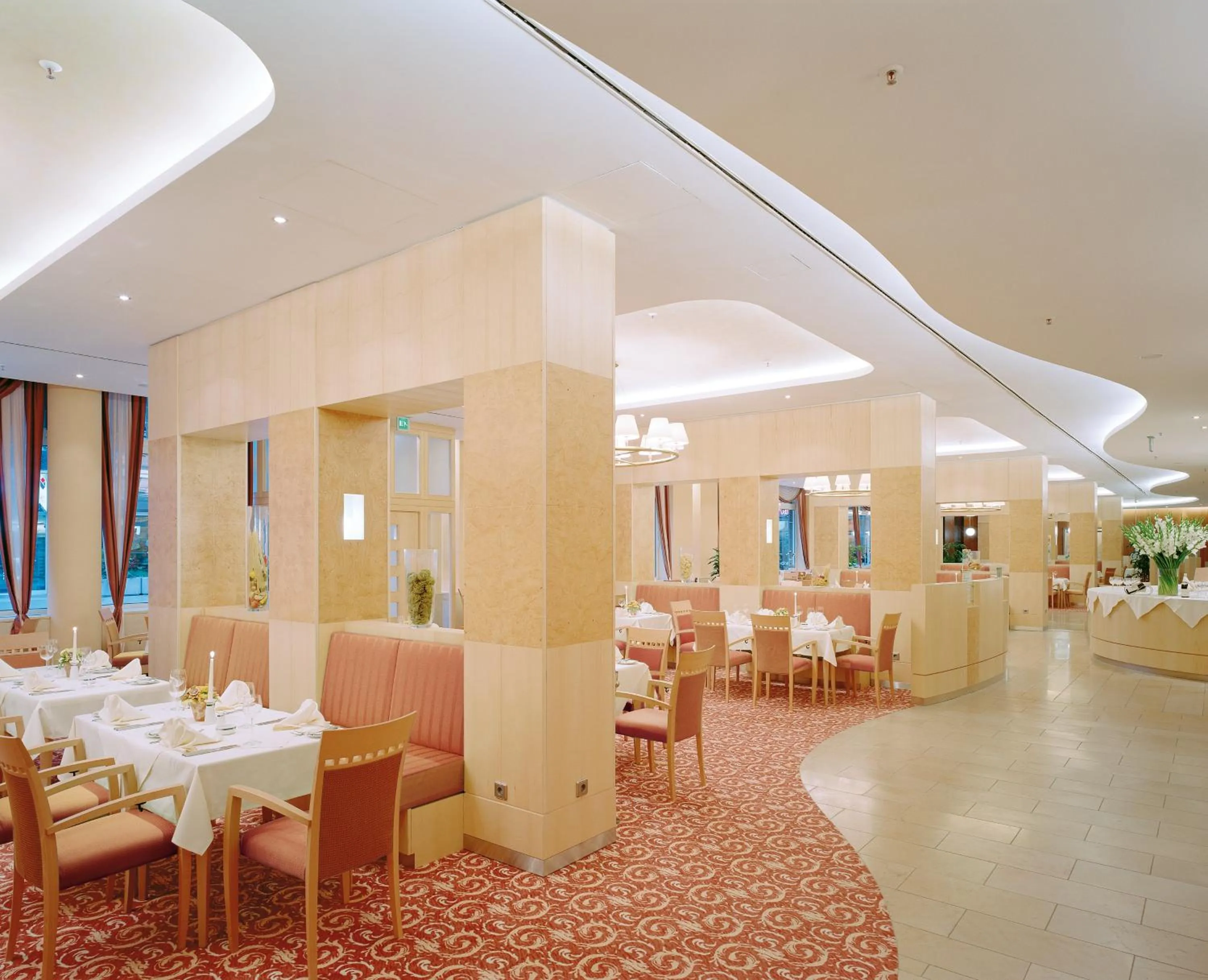 Restaurant/places to eat in Residenz am Dom Boardinghouse Apartments