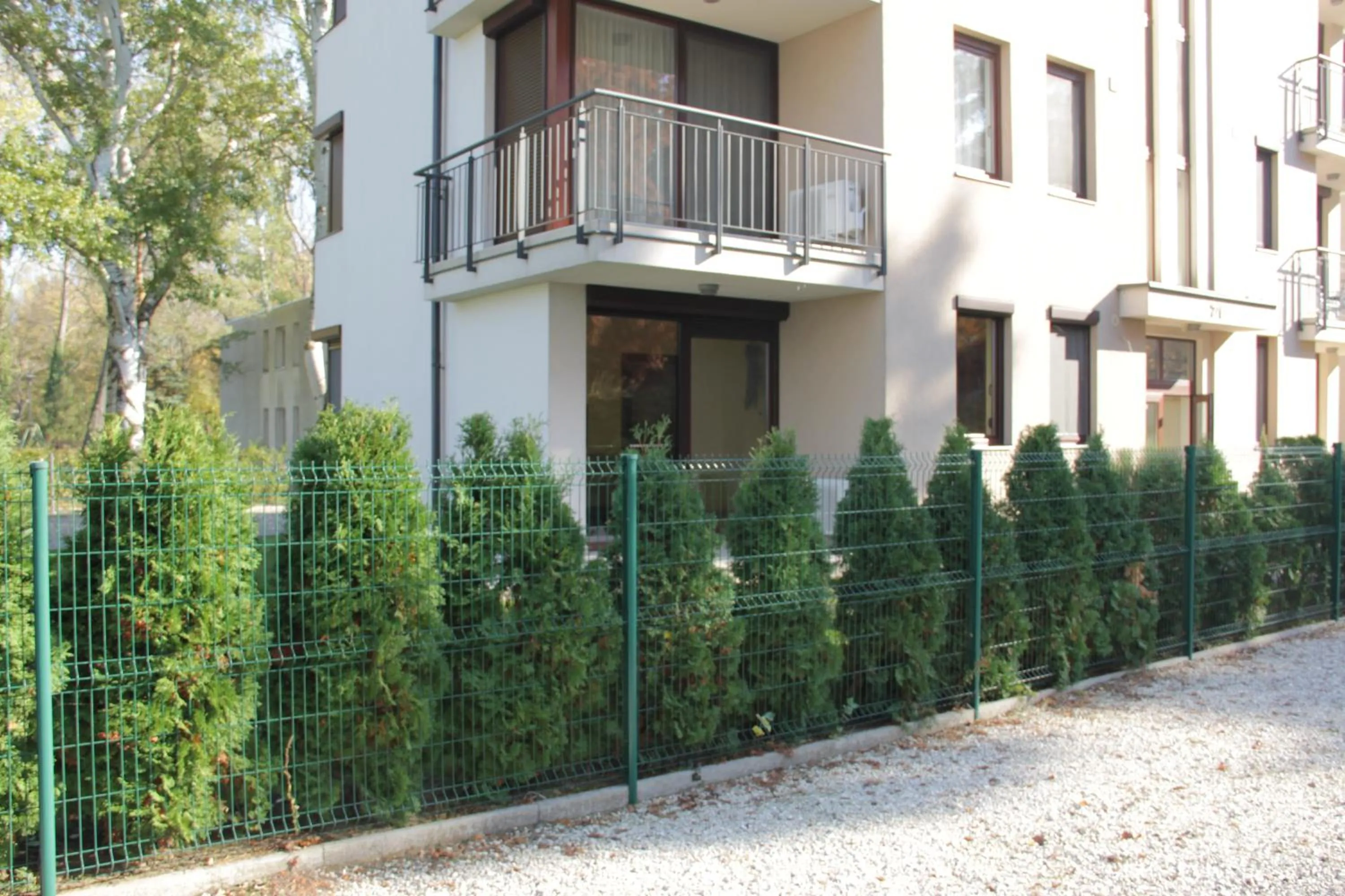 Lakeview Apartment