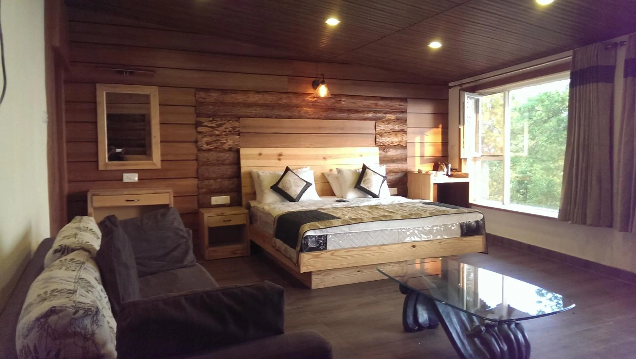 Property building, Bed in Jharipani Castle