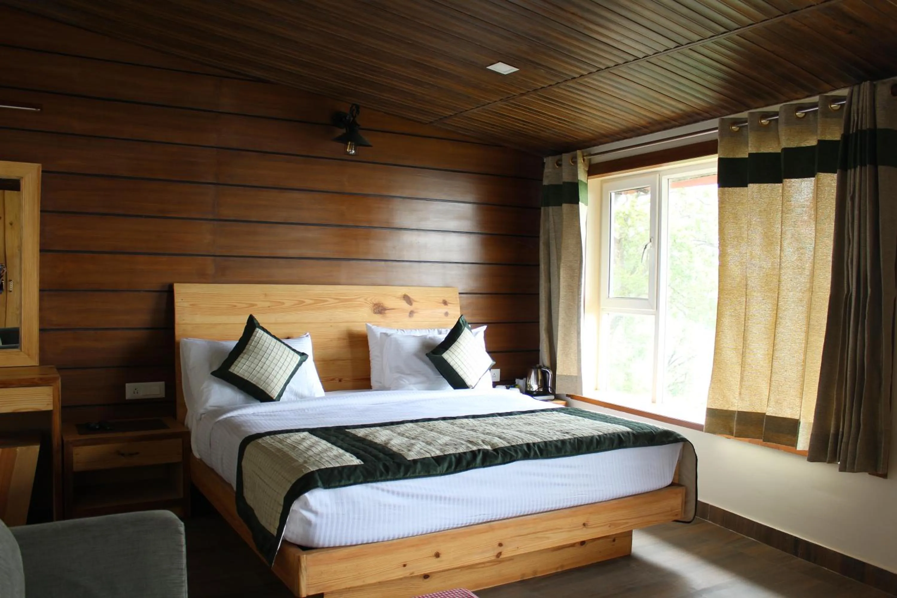 Decorative detail, Bed in Jharipani Castle