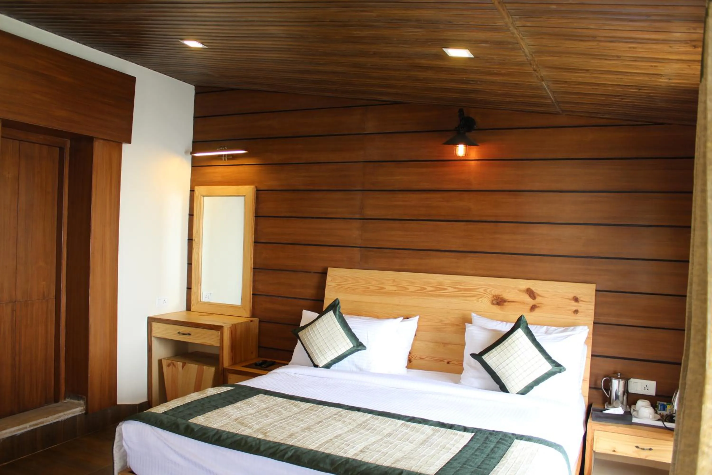 Decorative detail, Bed in Jharipani Castle