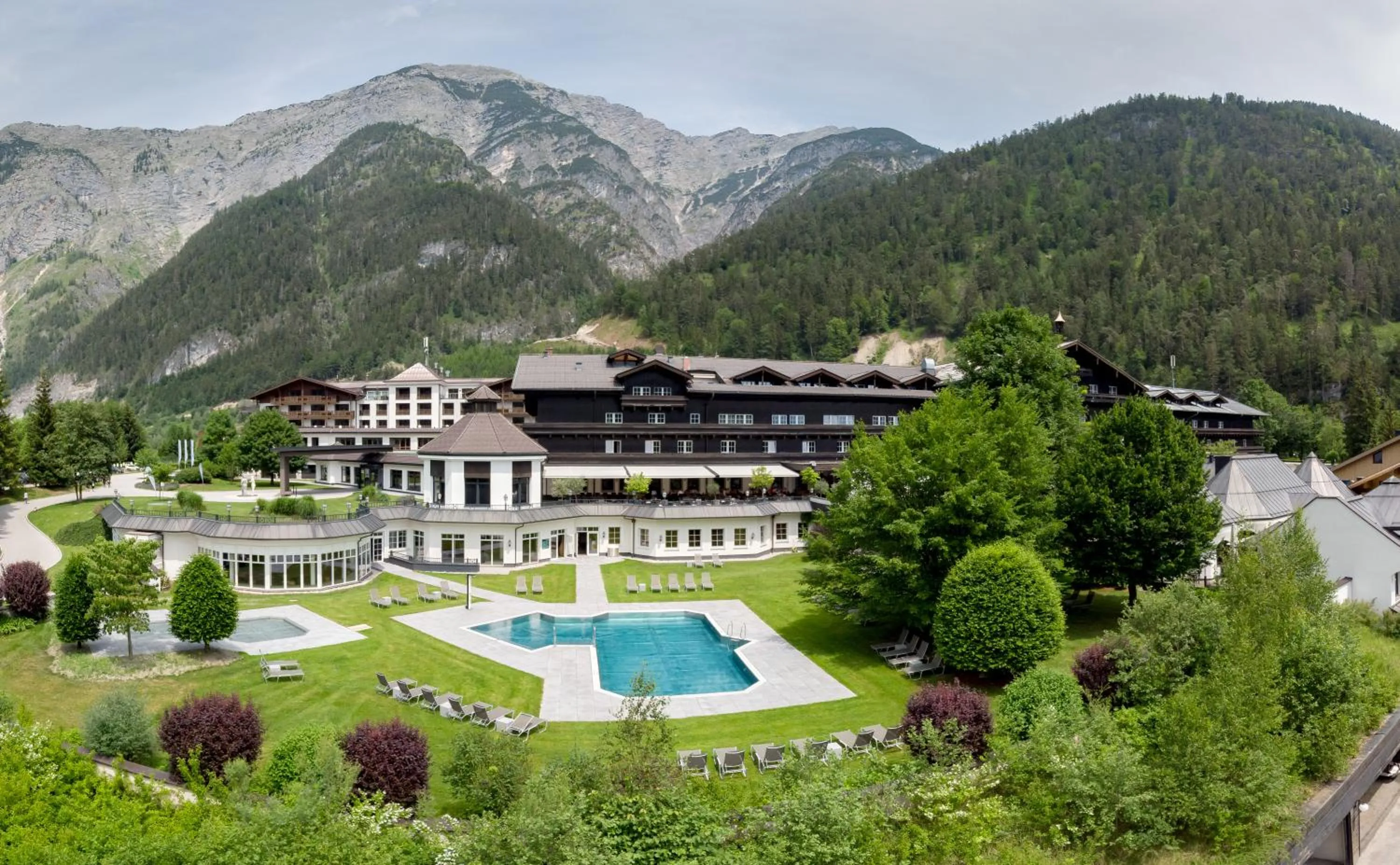 Property building in Hotel Gut Brandlhof