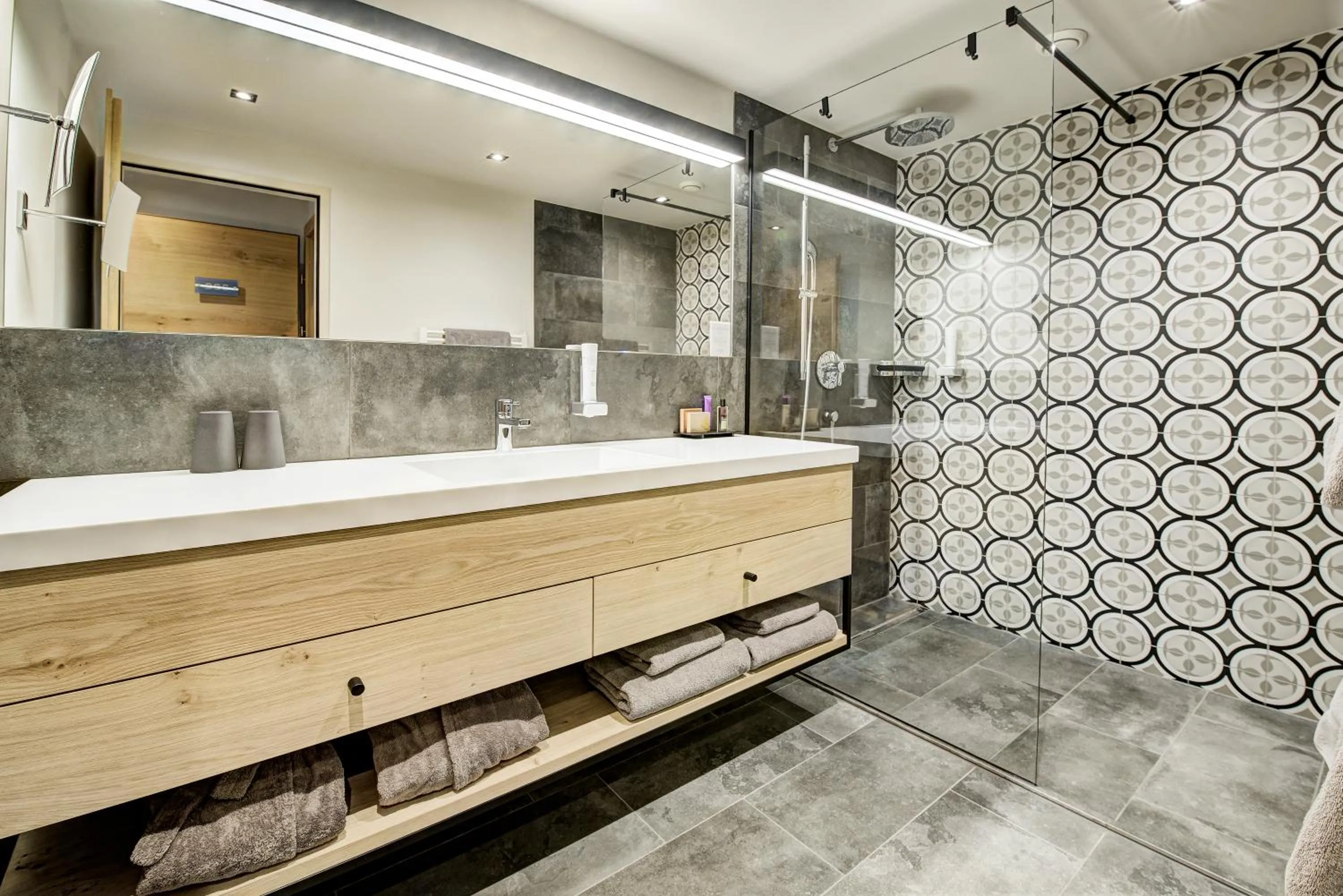 Shower in Hotel Gut Brandlhof