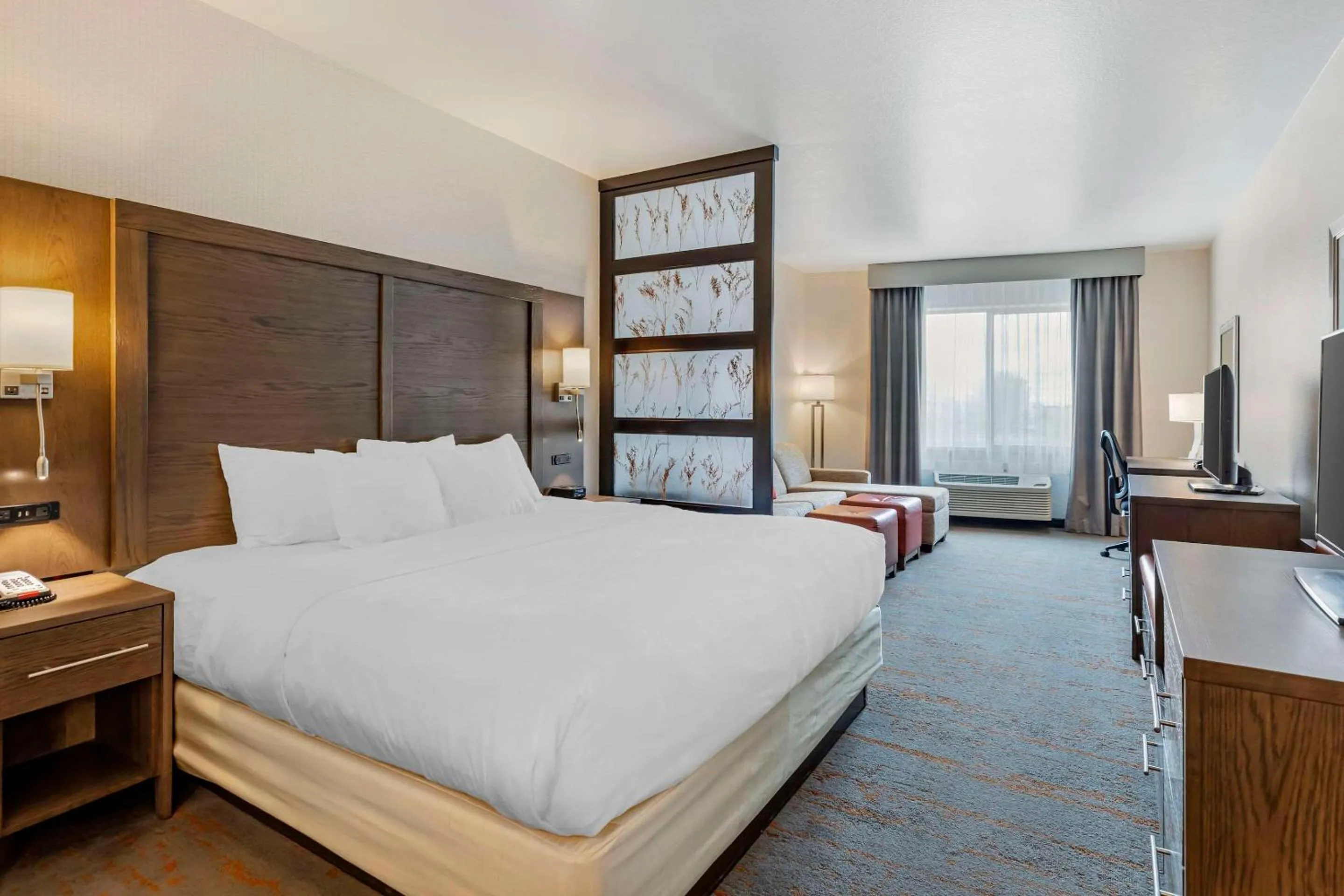 Bedroom, Bed in Comfort Inn & Suites Brighton Denver NE Medical Center