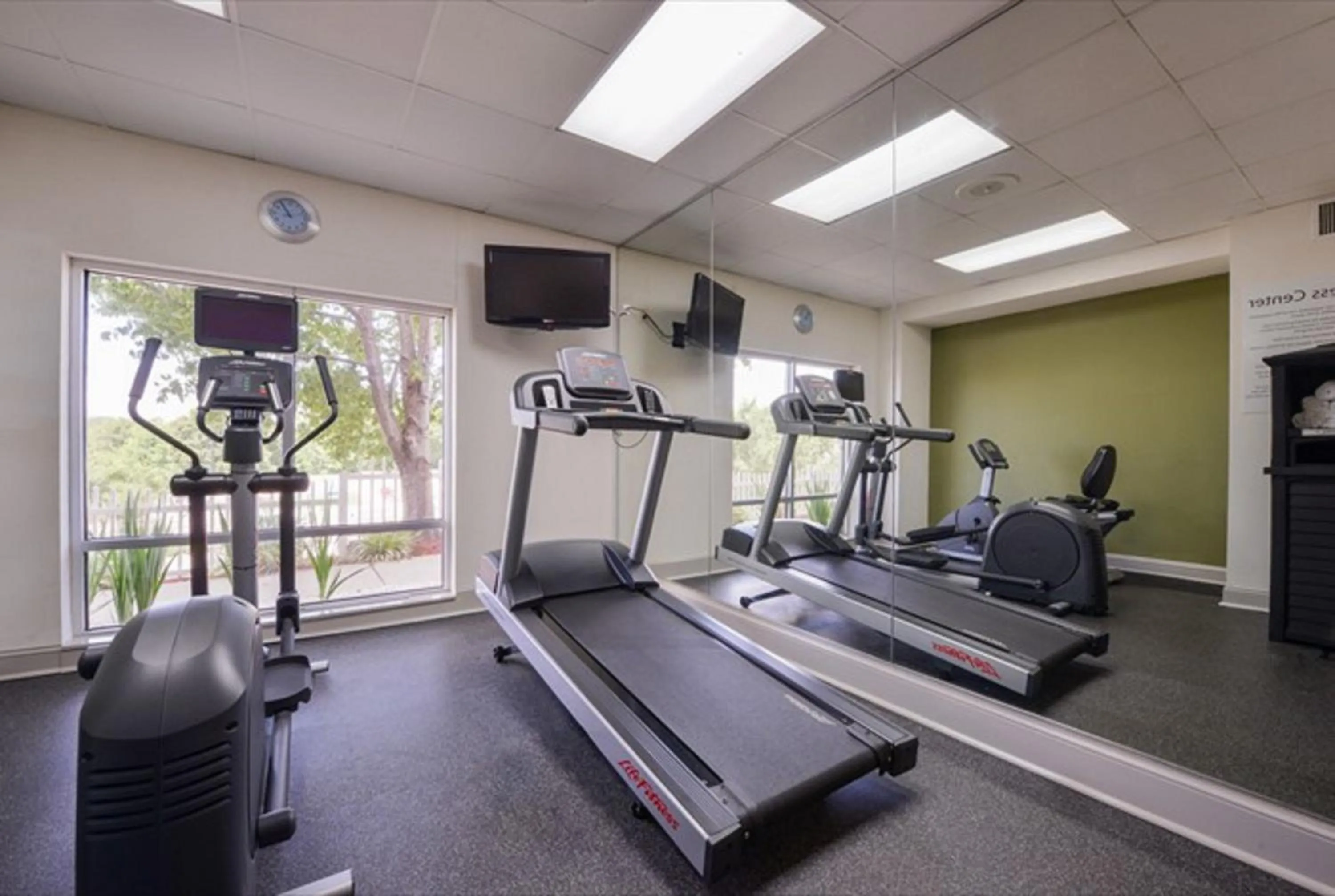 Fitness centre/facilities in Holiday Inn Express Hotel & Suites Mooresville - Lake Norman by IHG