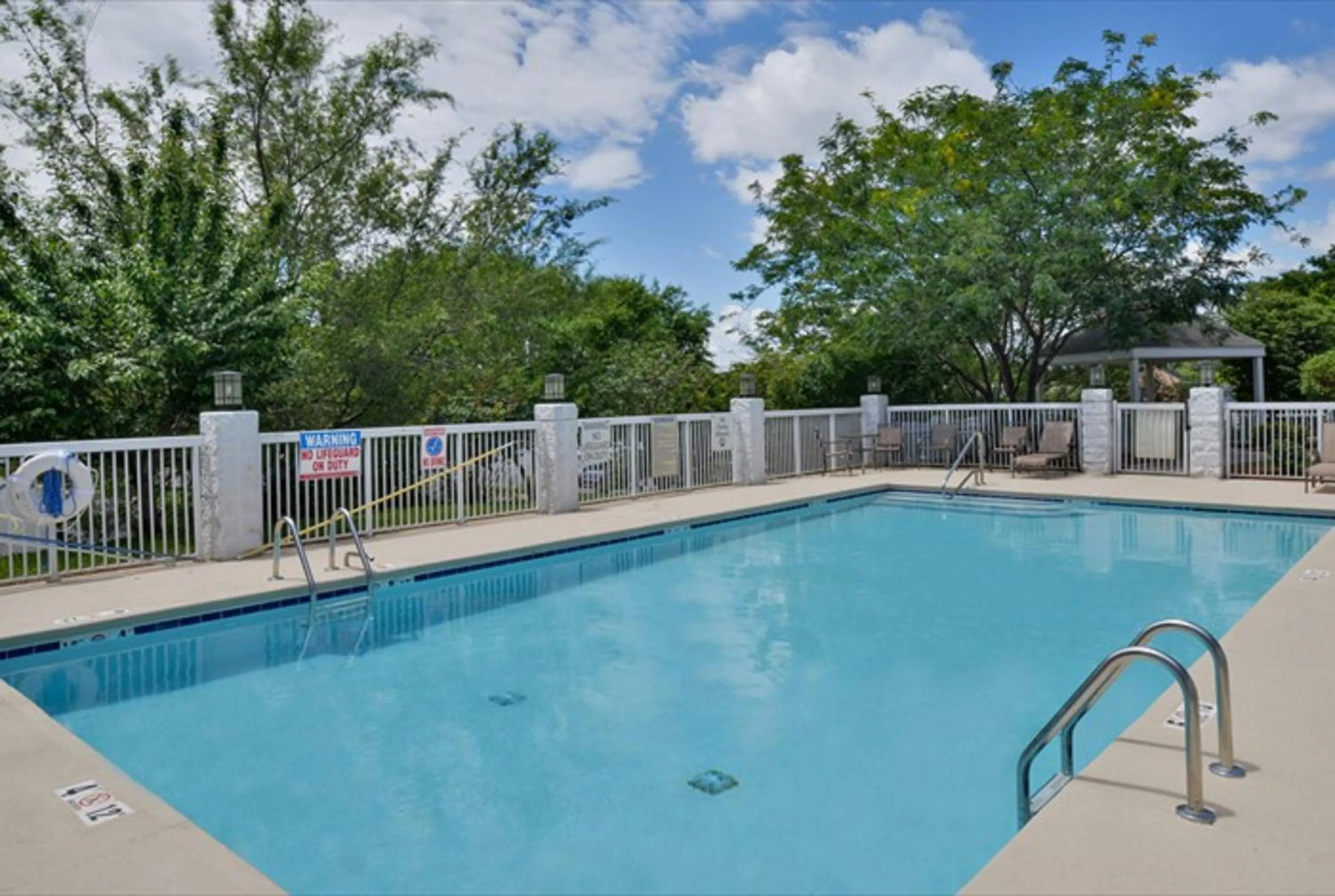 Swimming pool in Holiday Inn Express Hotel & Suites Mooresville - Lake Norman by IHG