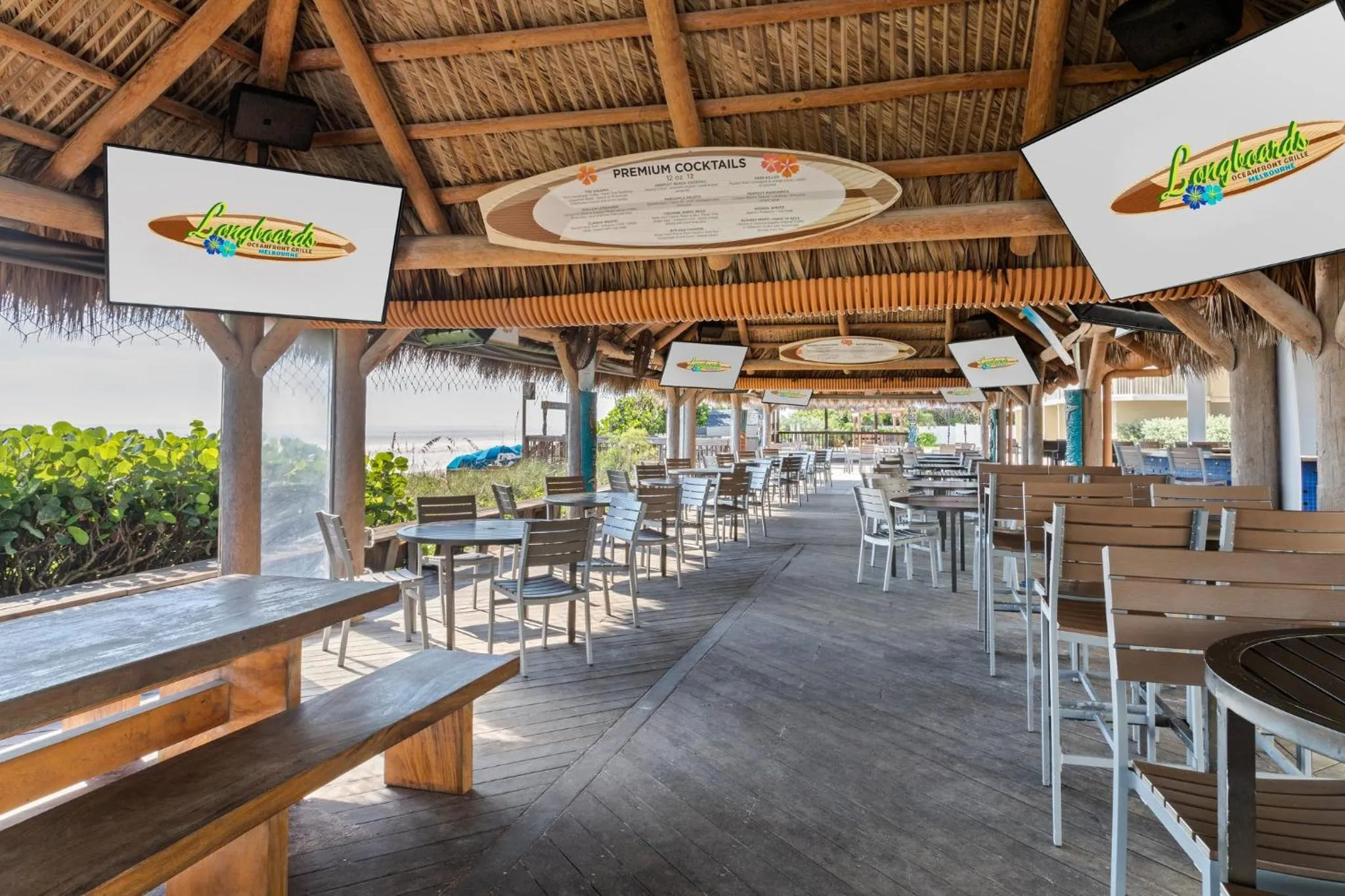 Restaurant/places to eat in Crowne Plaza Melbourne-Oceanfront by IHG