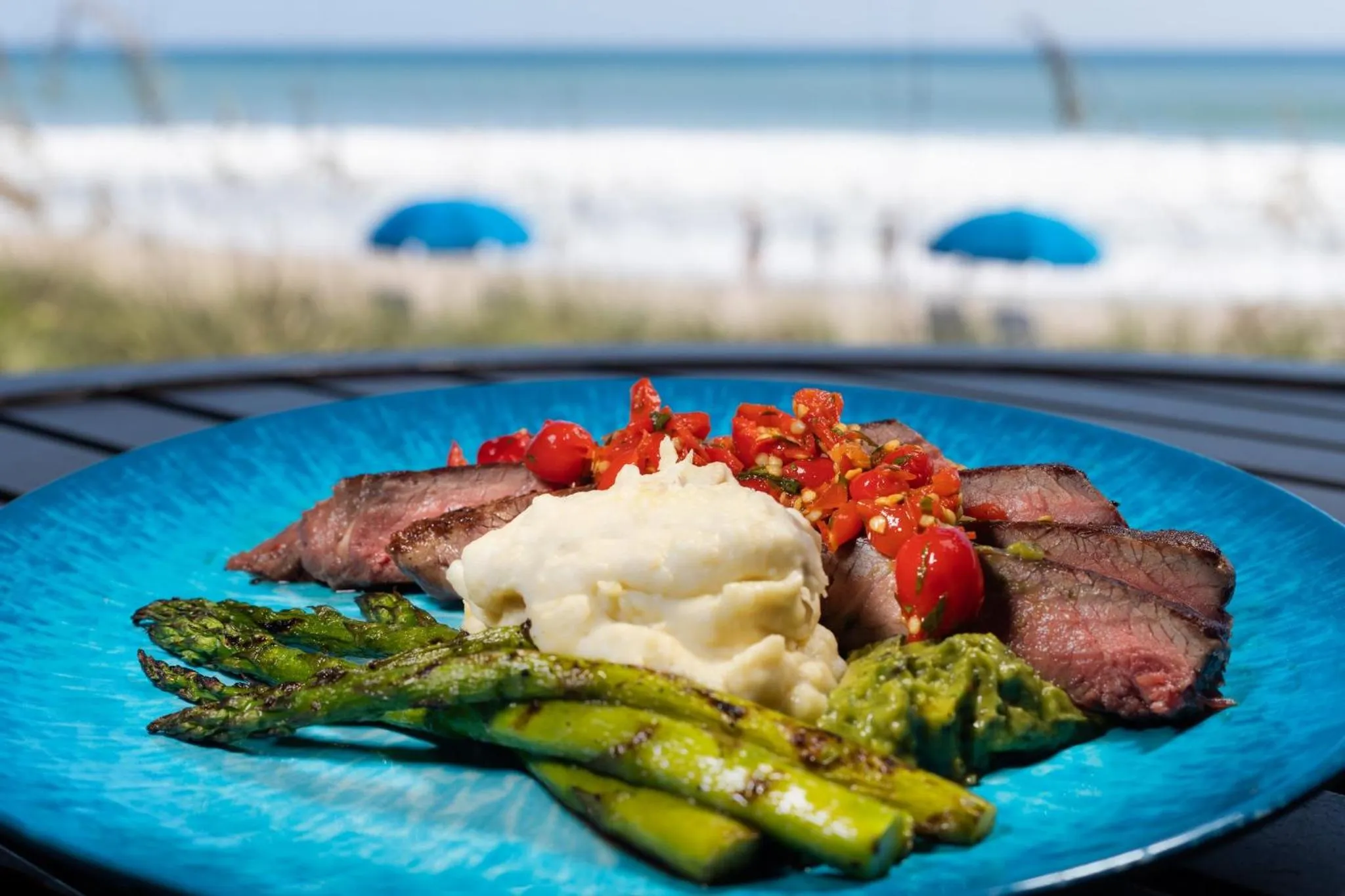 Restaurant/places to eat in Crowne Plaza Melbourne-Oceanfront by IHG