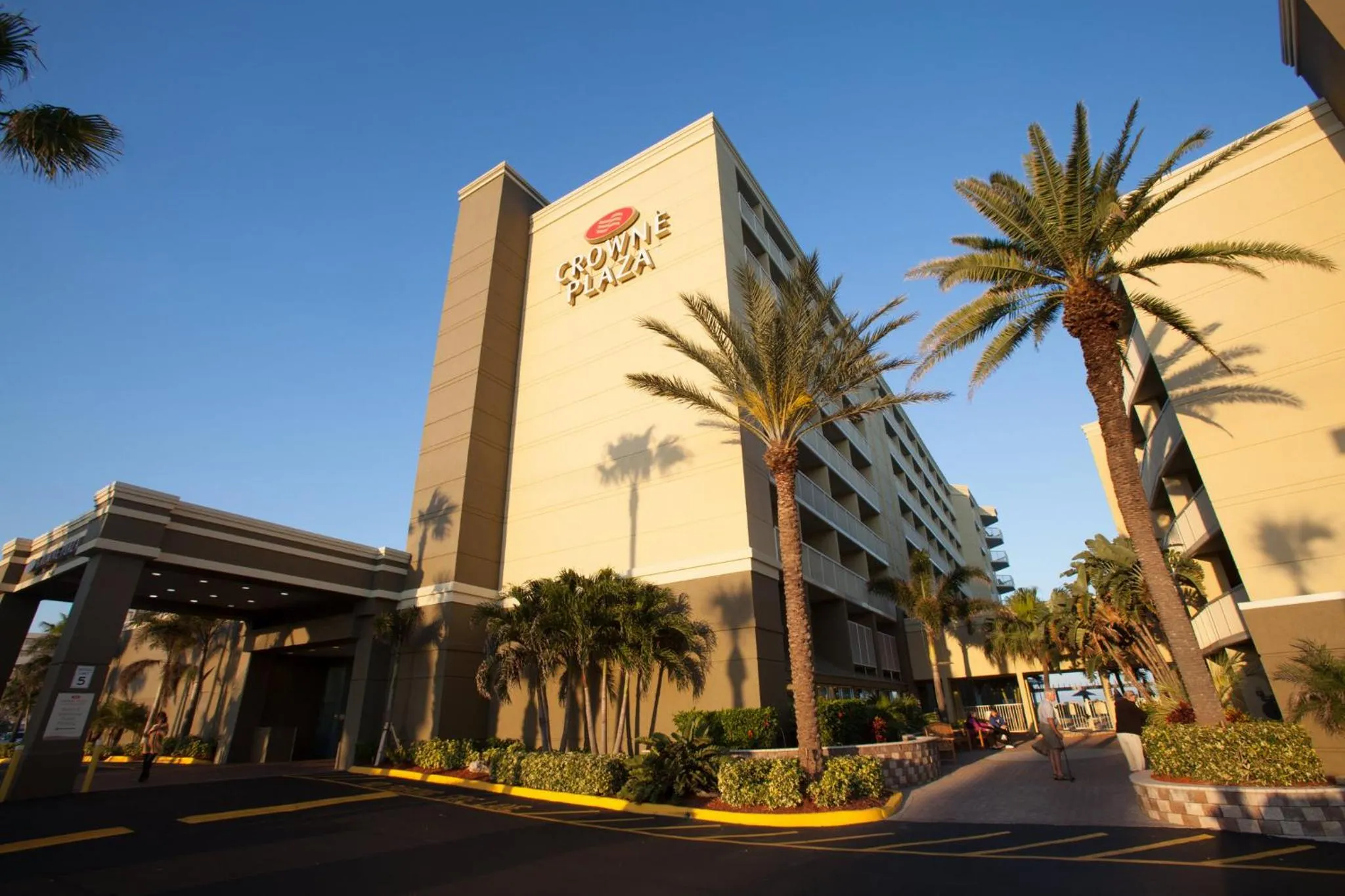 Property building in Crowne Plaza Melbourne-Oceanfront by IHG