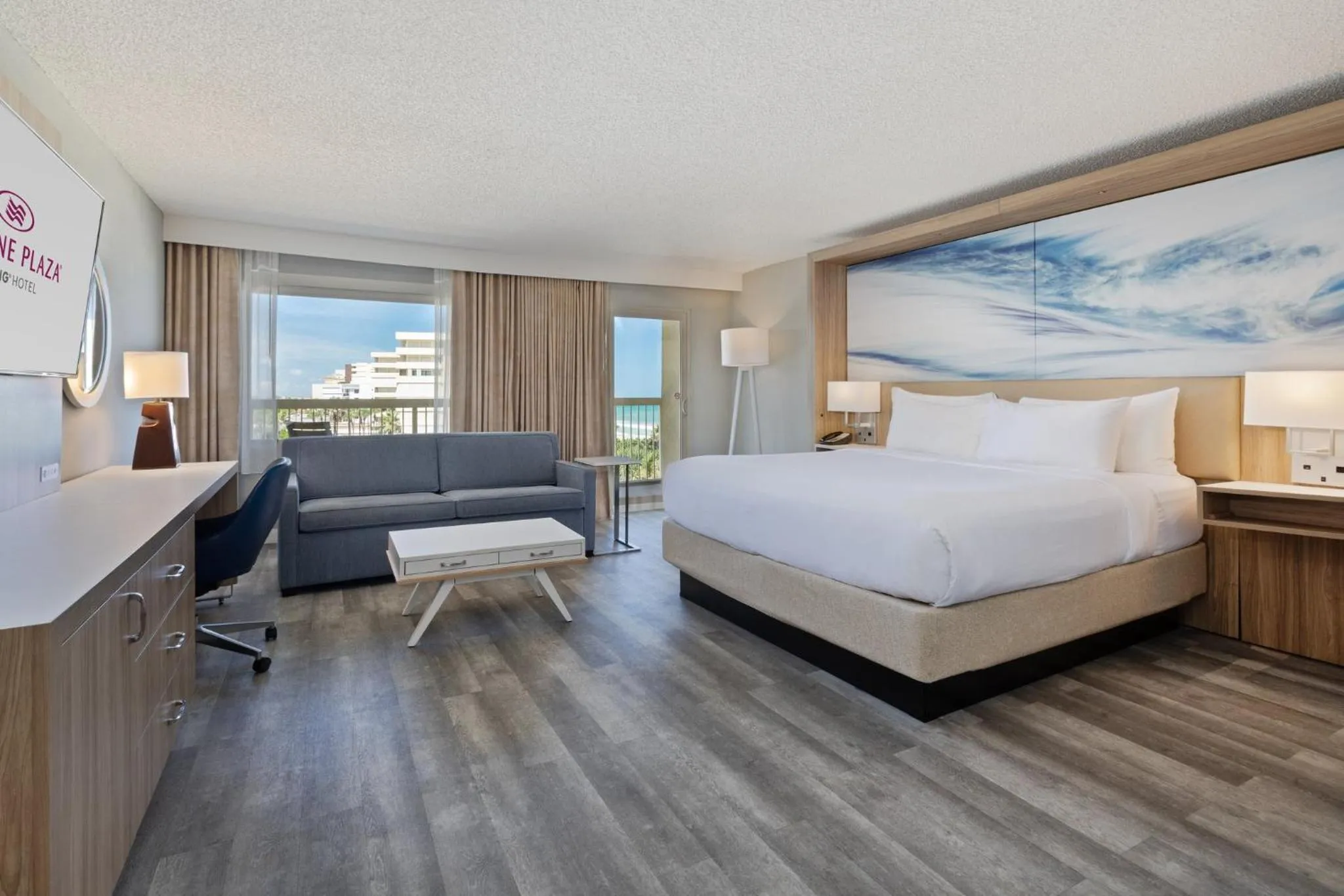 Photo of the whole room, Bed in Crowne Plaza Melbourne-Oceanfront by IHG