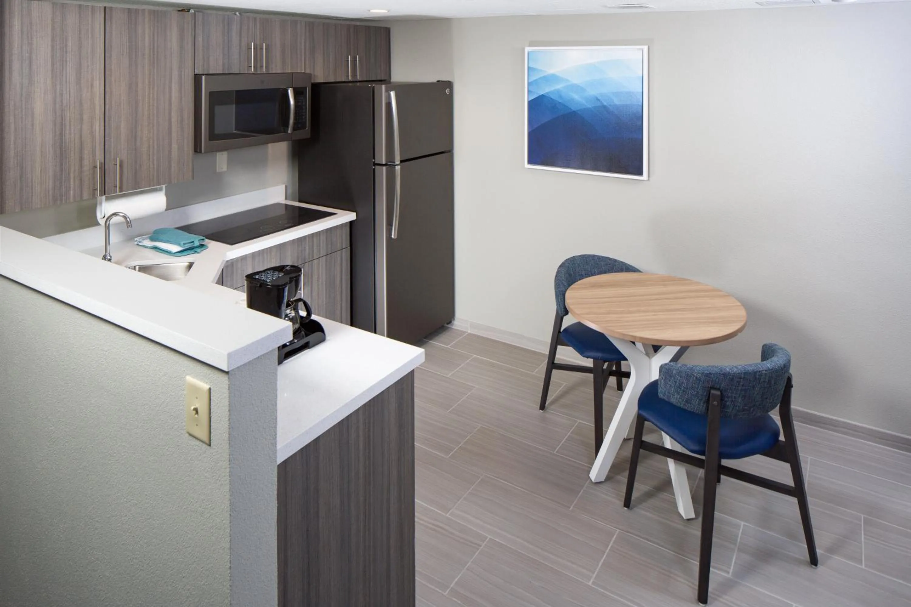 Photo of the whole room in Crowne Plaza Melbourne-Oceanfront by IHG