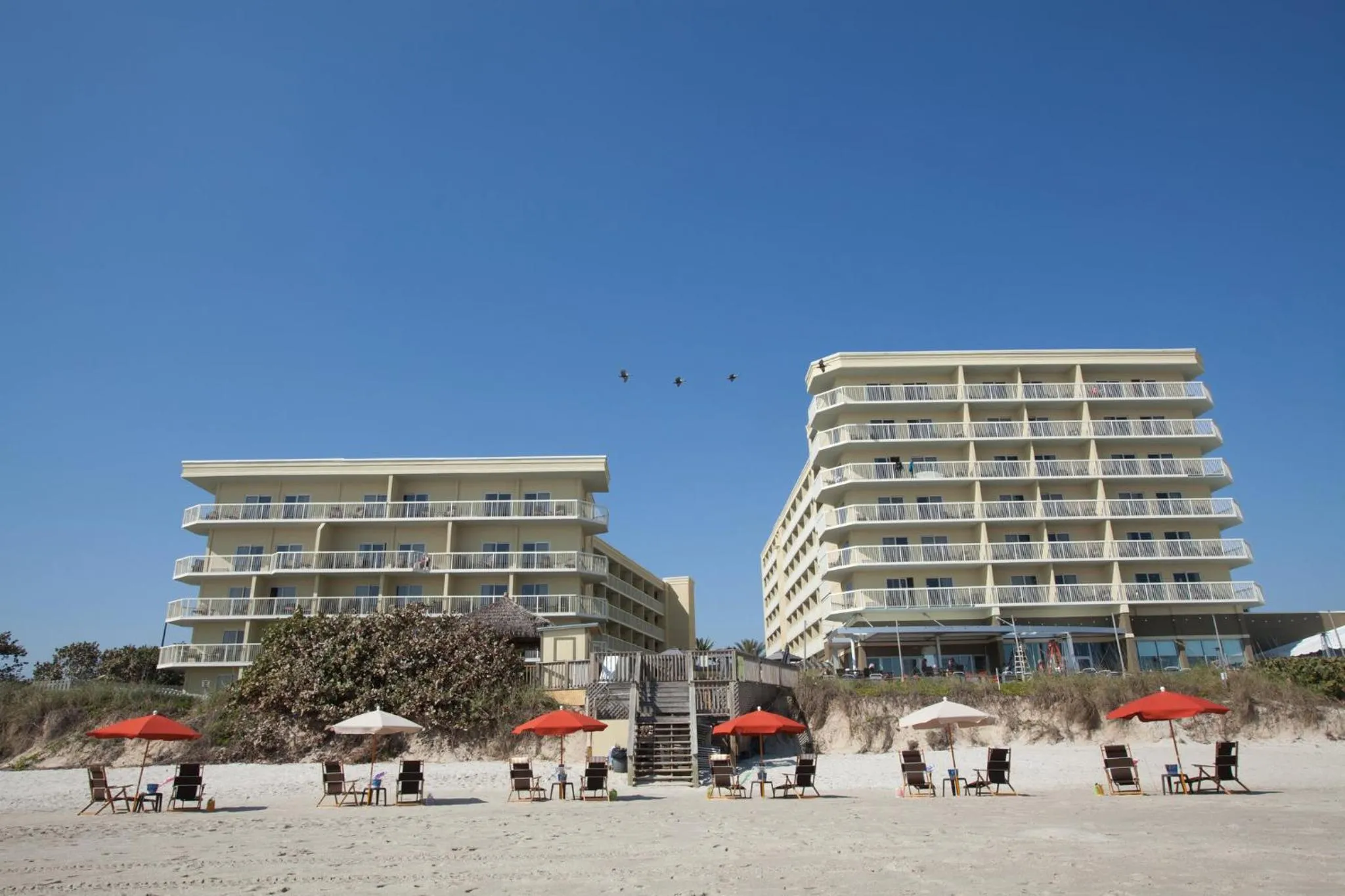 Property building in Crowne Plaza Melbourne-Oceanfront by IHG