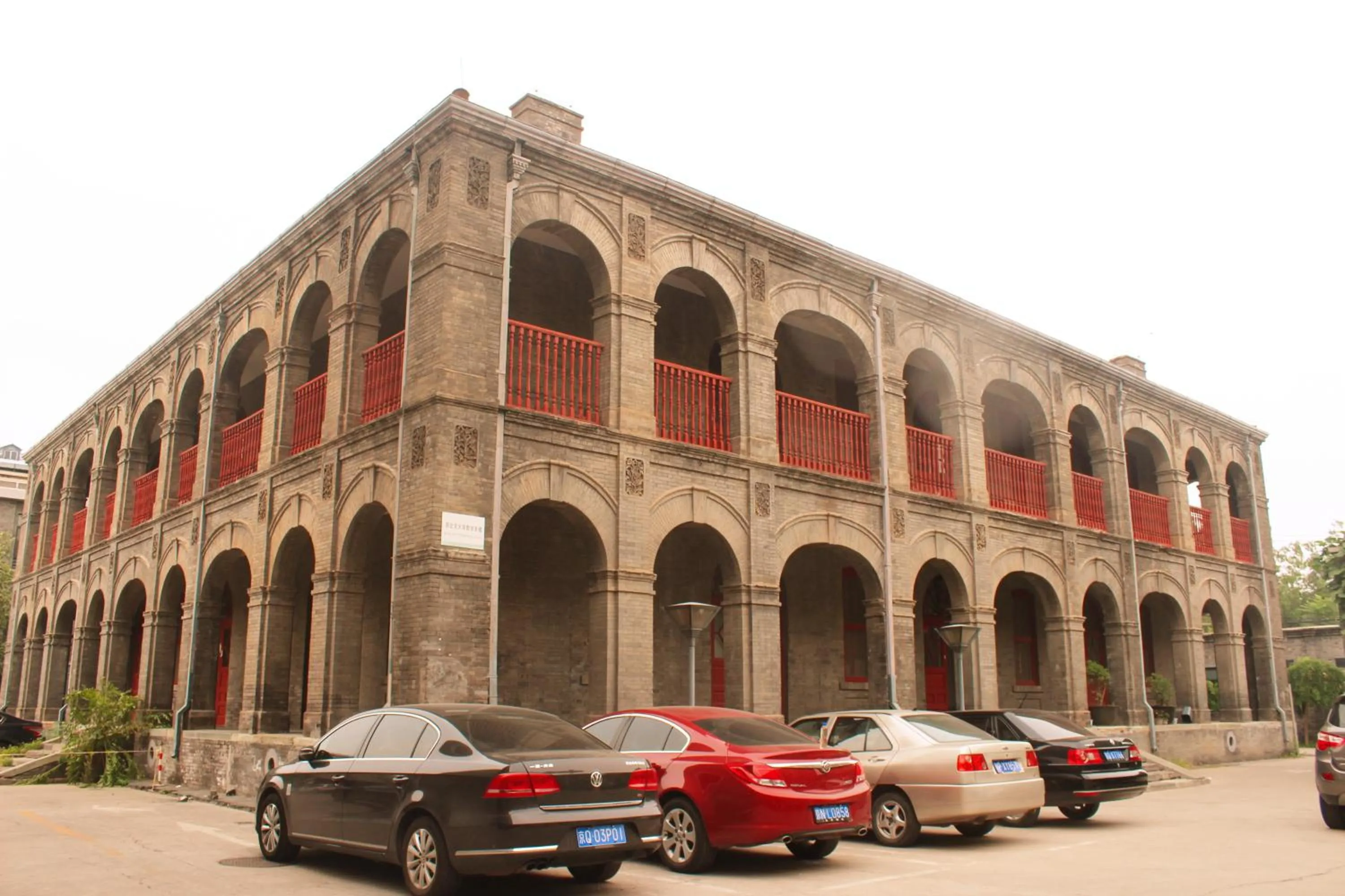 Area and facilities in King Parkview Hotel