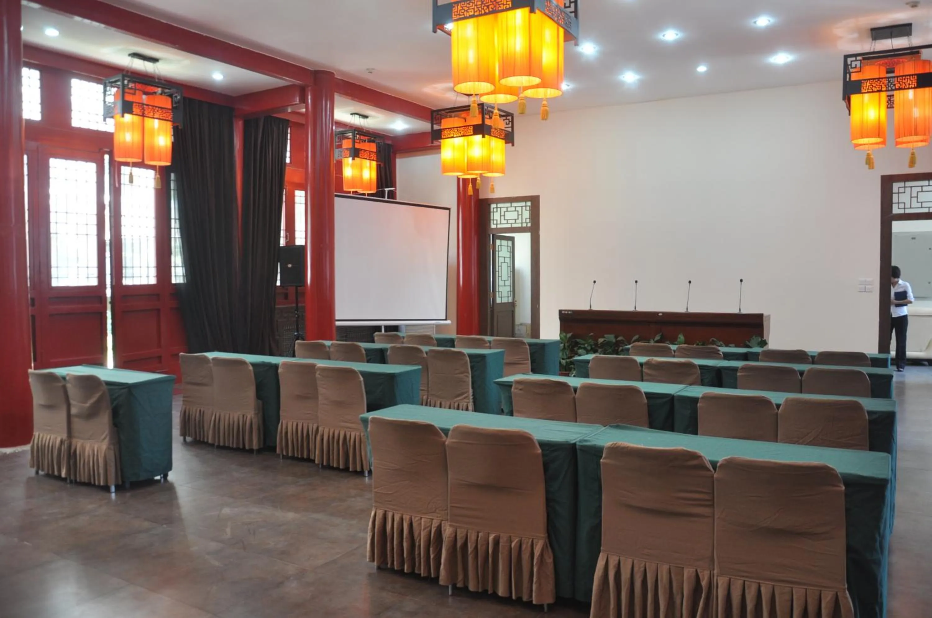 Business facilities in King Parkview Hotel