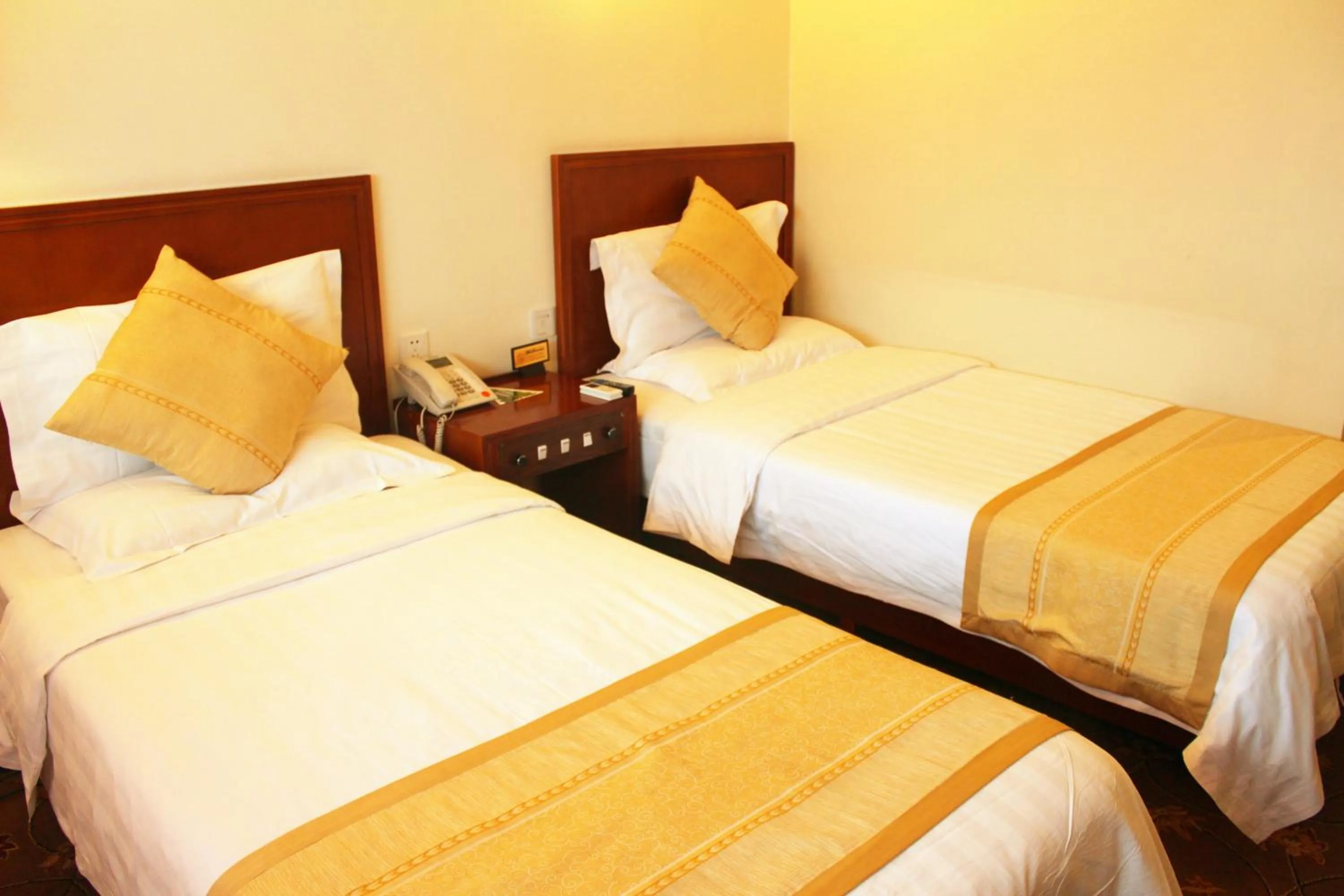 Bed in King Parkview Hotel