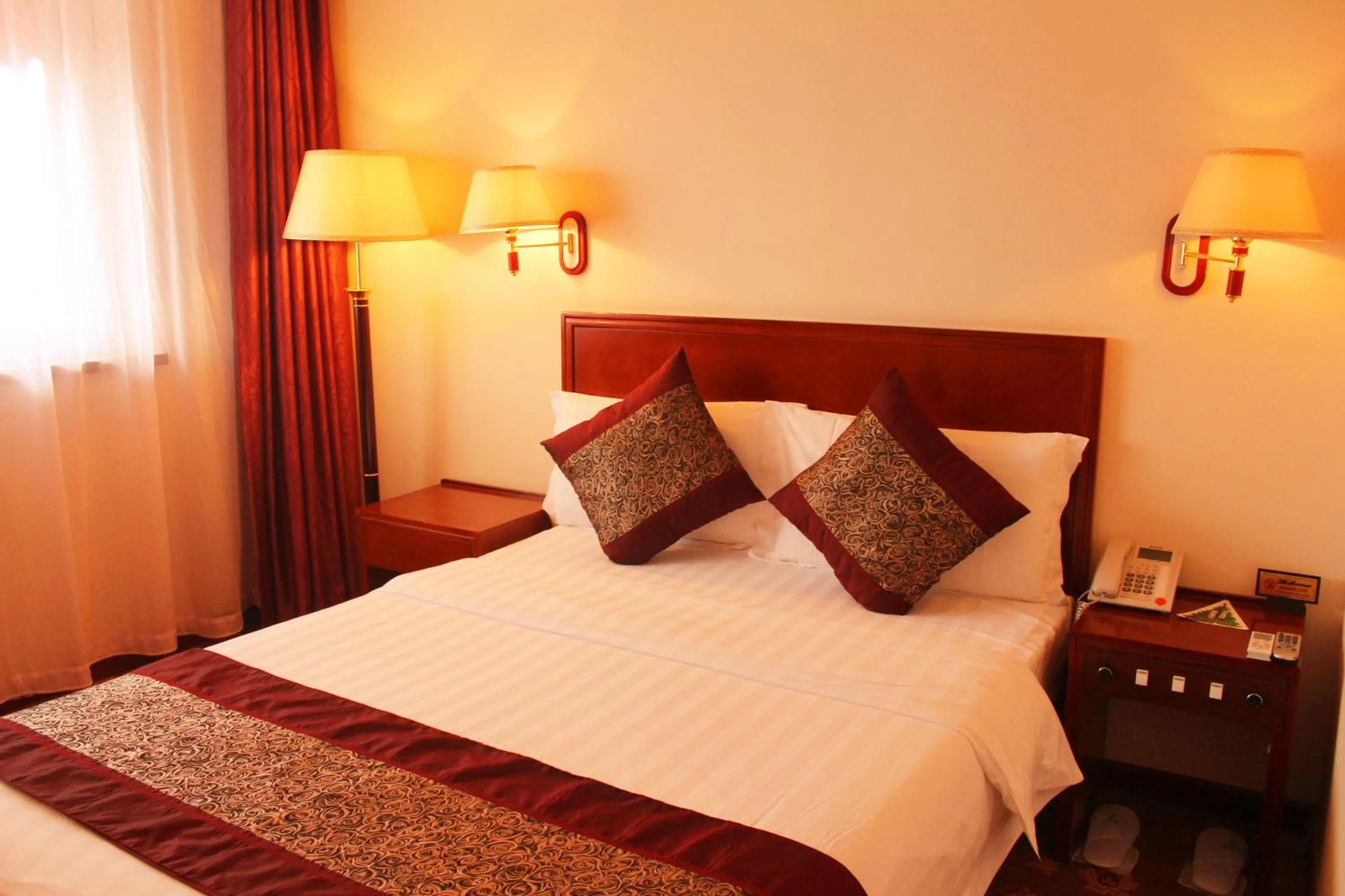 Bedroom, Bed in King Parkview Hotel