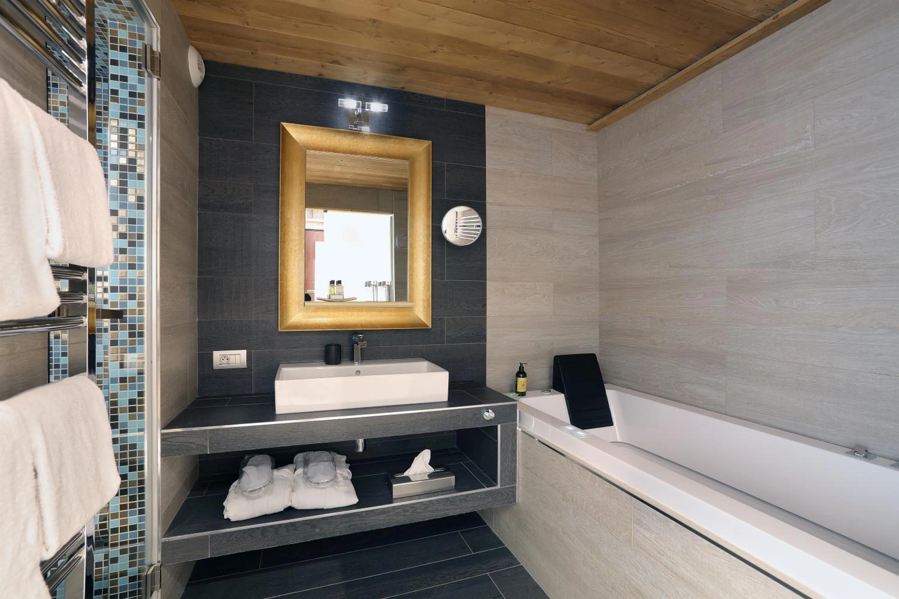 Hot Tub in Hotel 3 Vallées Val Thorens