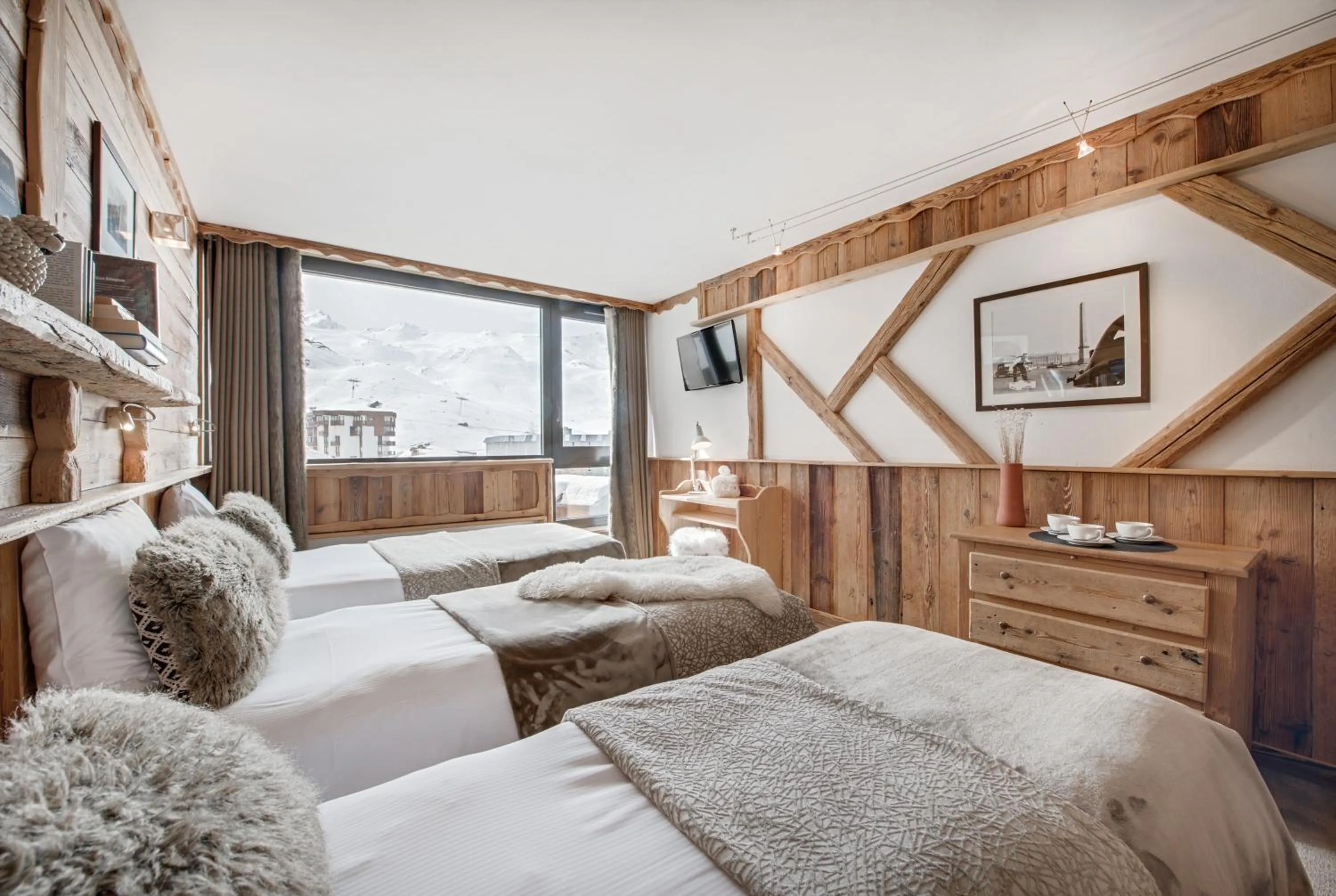 Bed in Hotel 3 Vallées Val Thorens