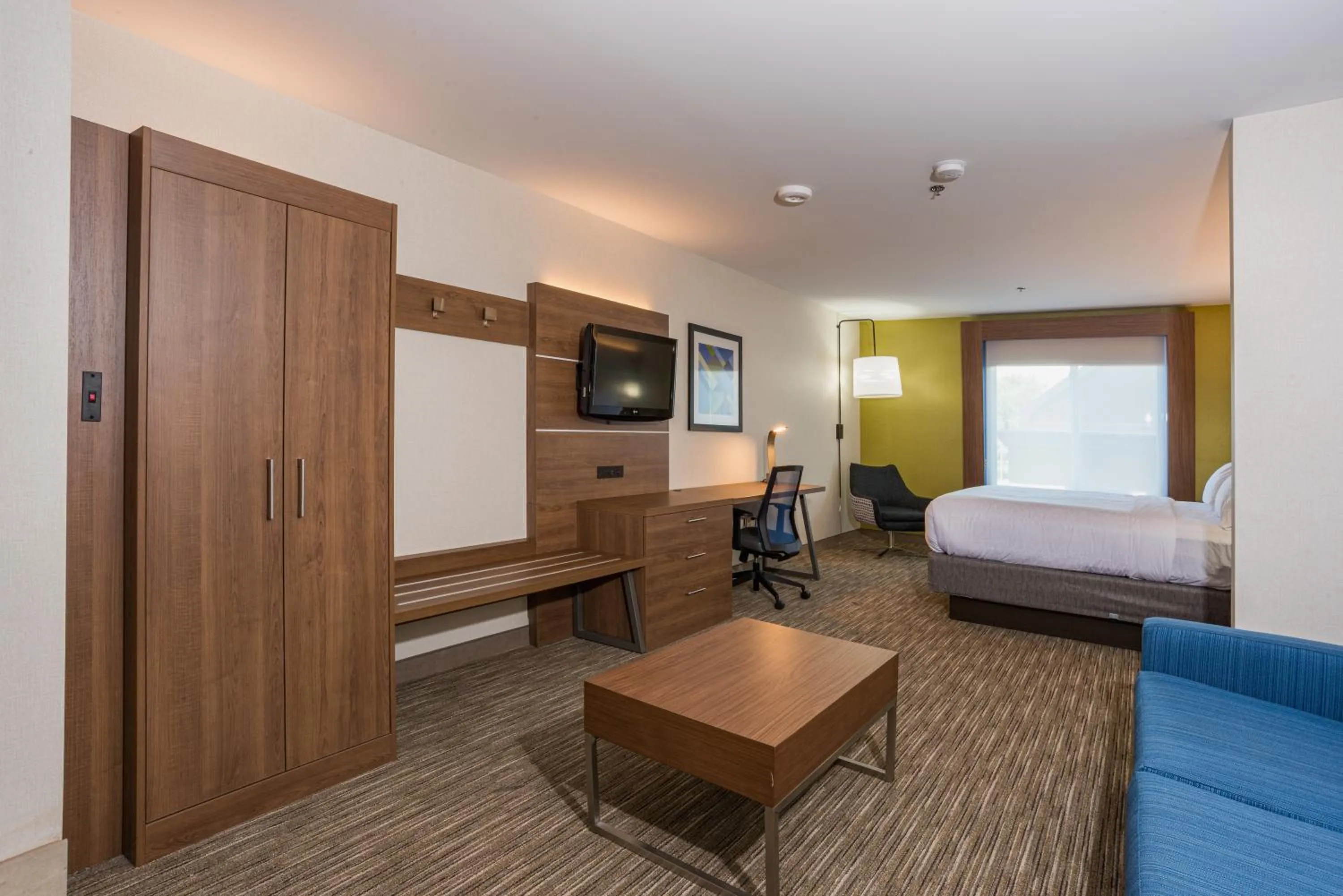 Photo of the whole room, Bed in Holiday Inn Express Hotel & Suites Swansea by IHG