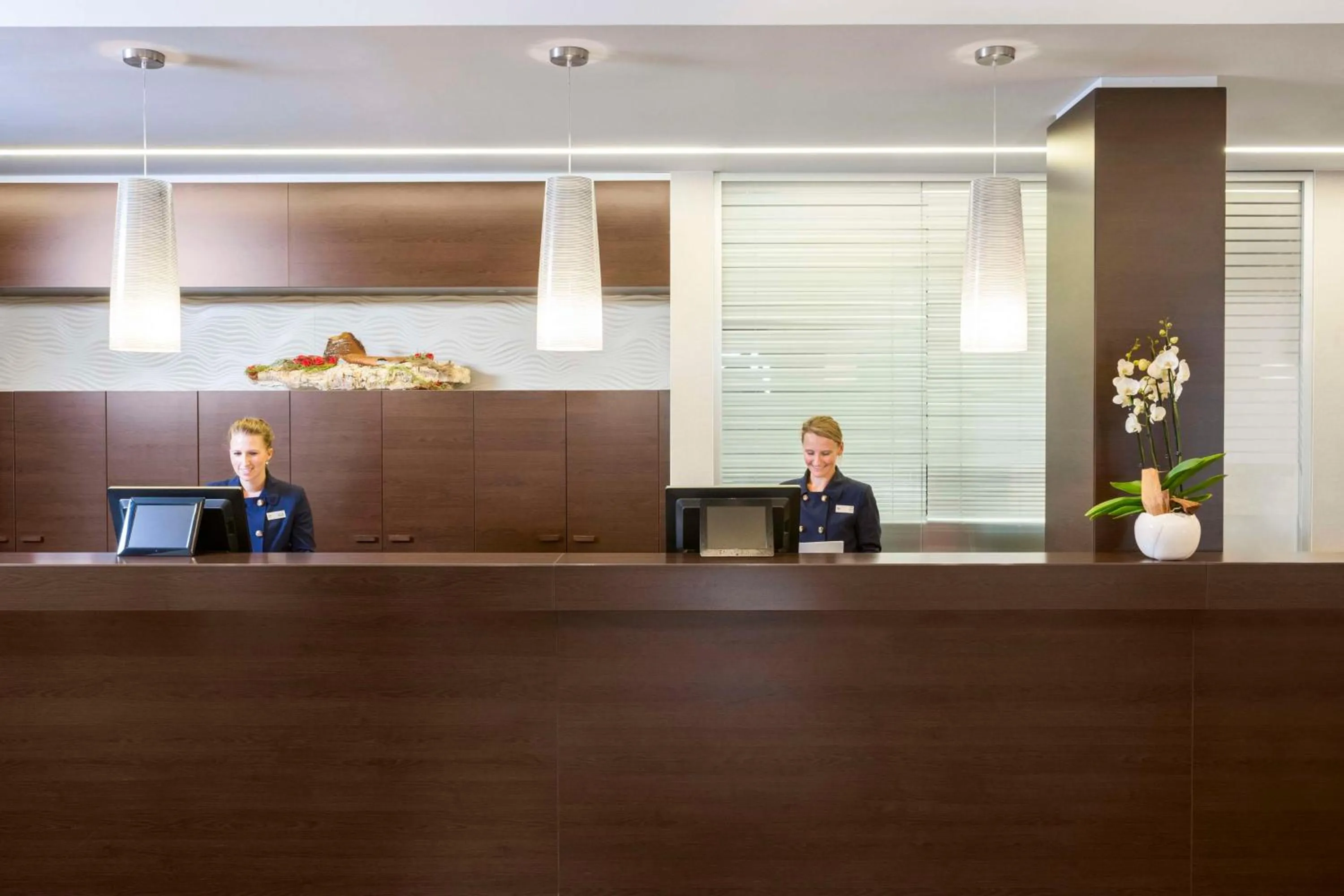 Lobby or reception in NH Berlin Potsdamer Platz