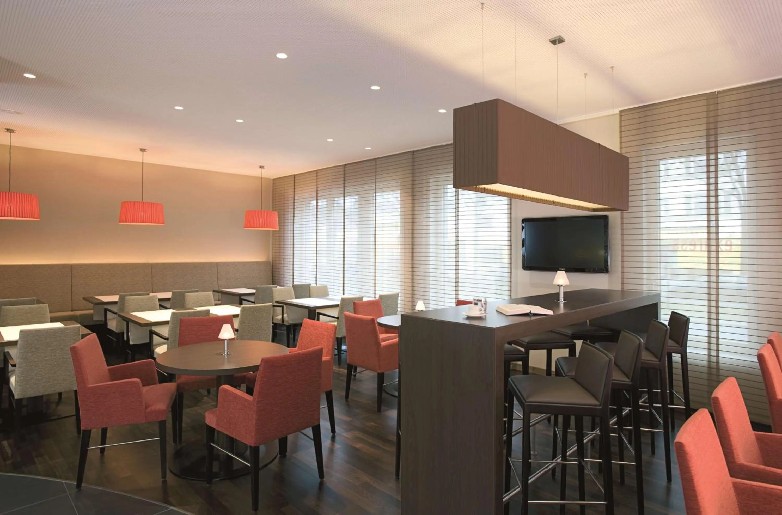 Restaurant/places to eat in NH Berlin Potsdamer Platz