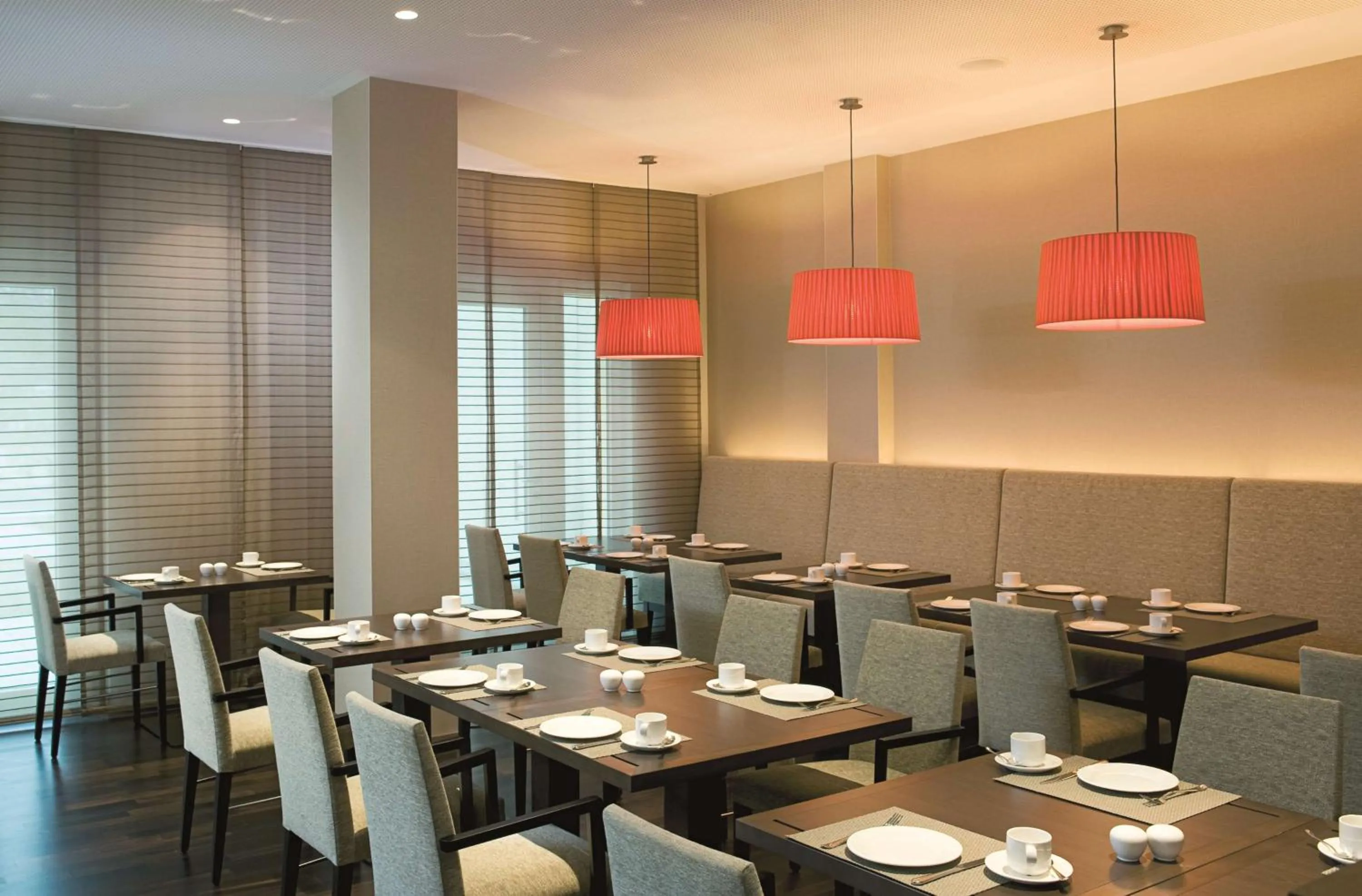 Restaurant/places to eat in NH Berlin Potsdamer Platz