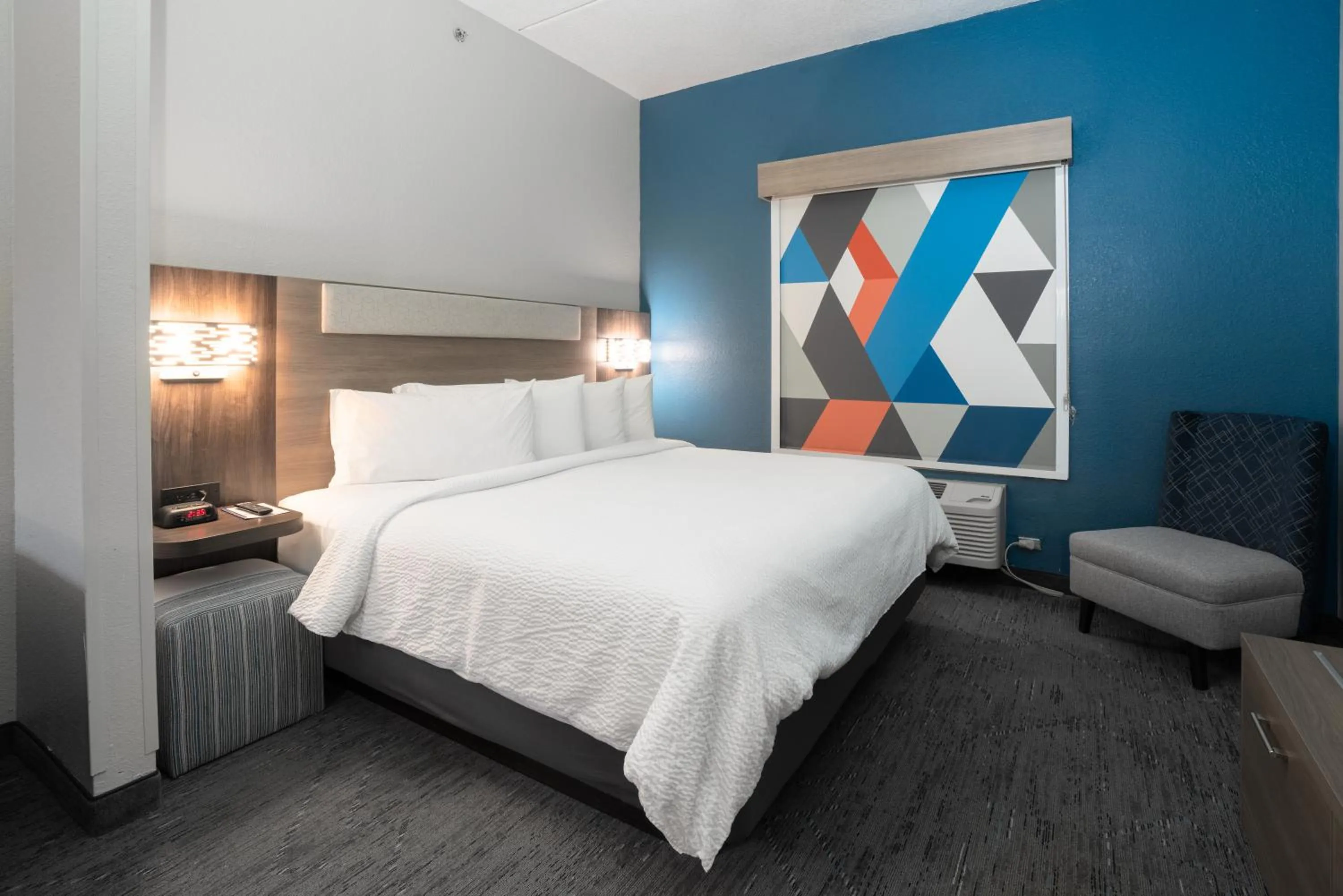 Bed in Holiday Inn Express Hotel & Suites Orange City - Deltona by IHG