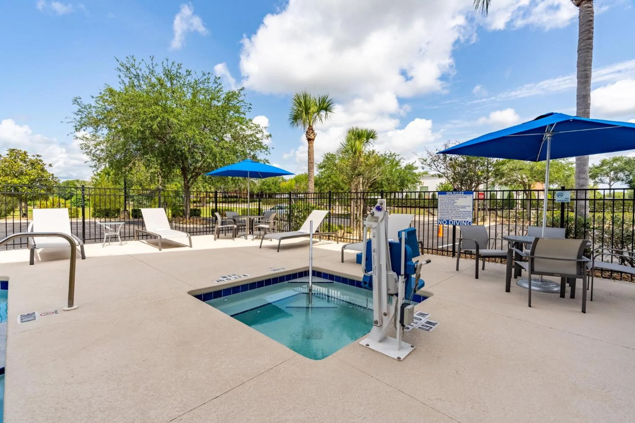 Swimming pool in Holiday Inn Express Hotel & Suites Orange City - Deltona by IHG