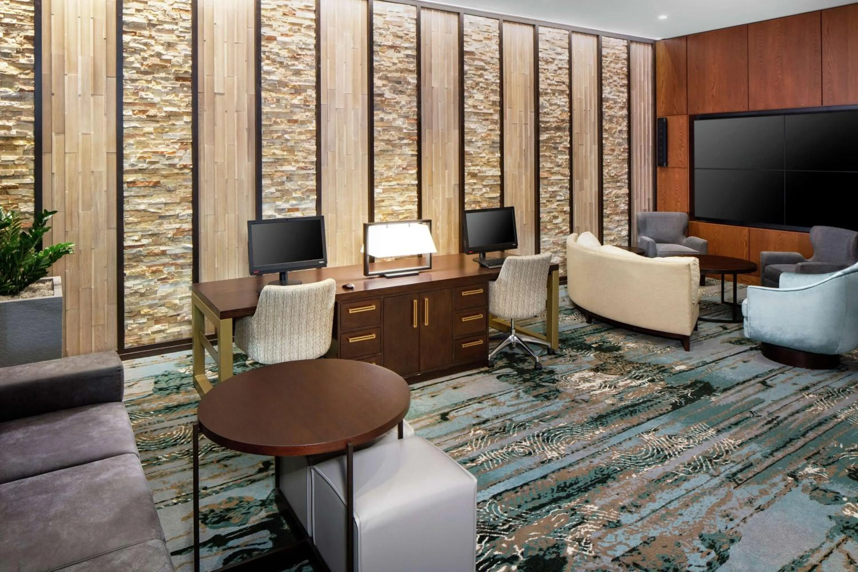 Lobby or reception in DoubleTree by Hilton Manchester Downtown